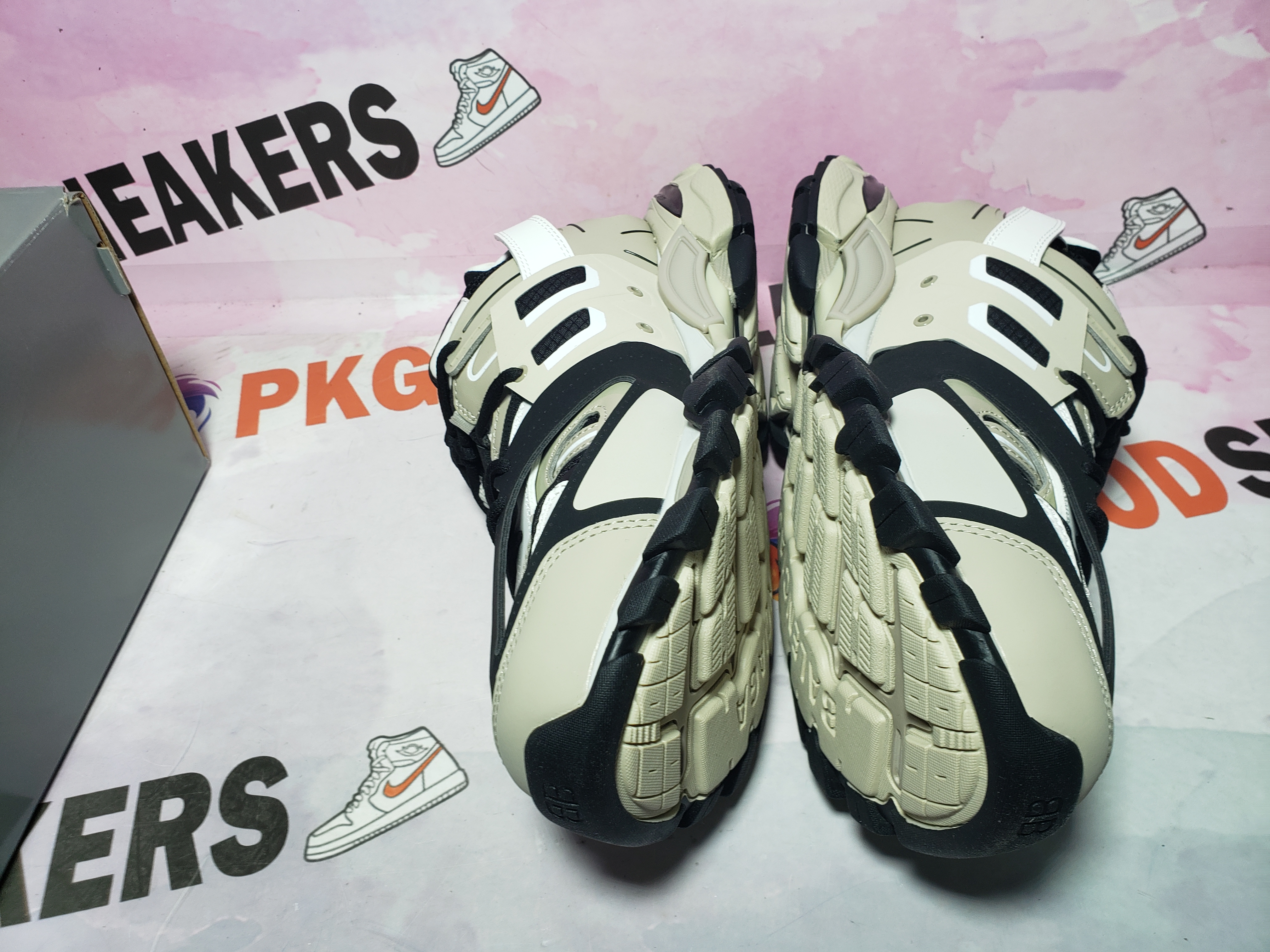 PKGoden Balenciaga  3rd Tess S.Black Rice Khaki Black 542436 W3AC4 8071