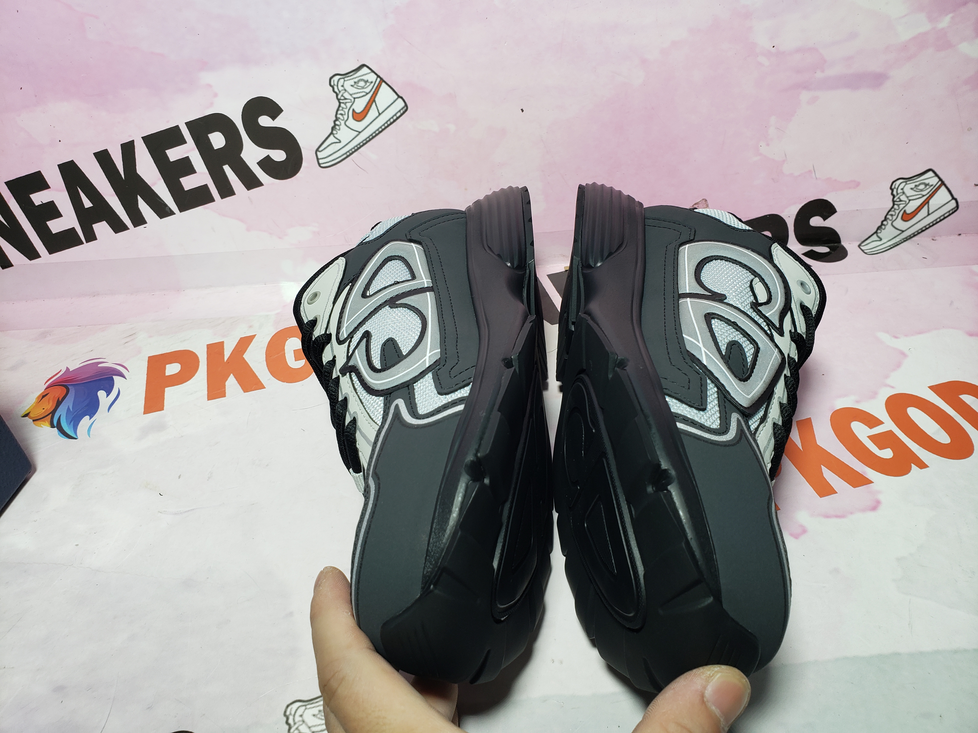 PKGoden Dior B30 Light Grey Sneakers Dark Gray