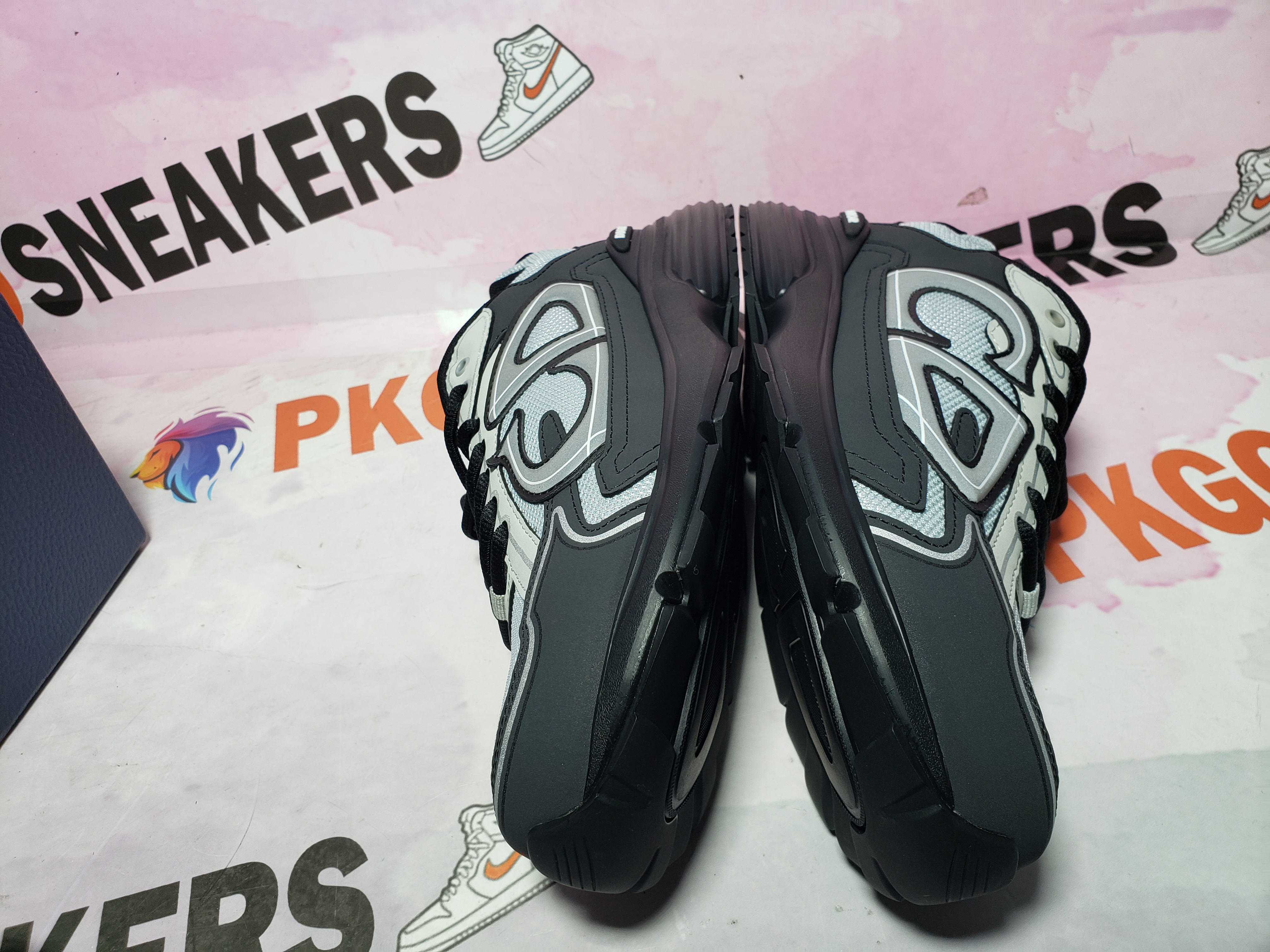 PKGoden Dior B30 Light Grey Sneakers Dark Gray