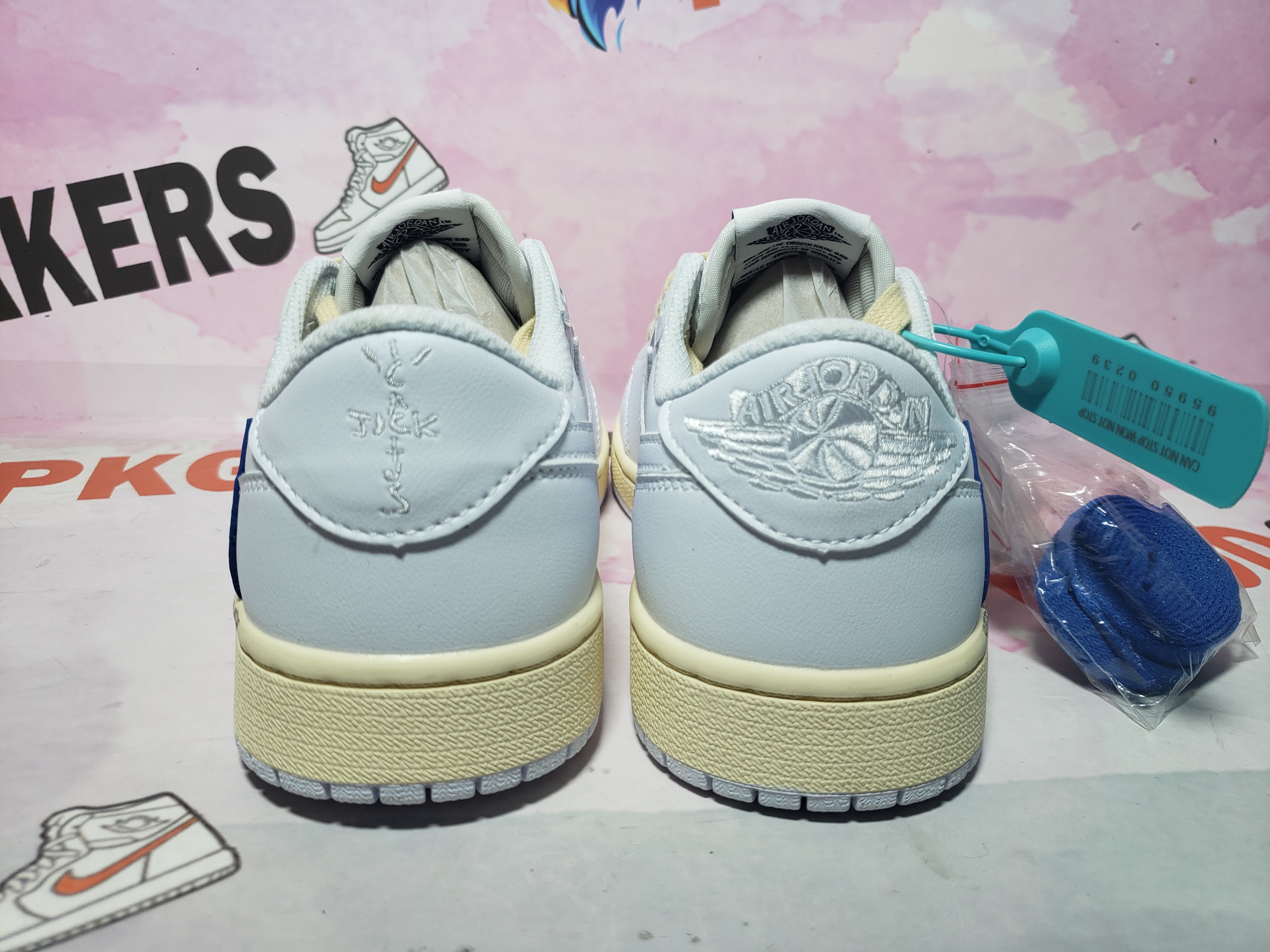 BoostMasterLin Travis Scott x Air Jordan 1 Low White Blue DH68369-186