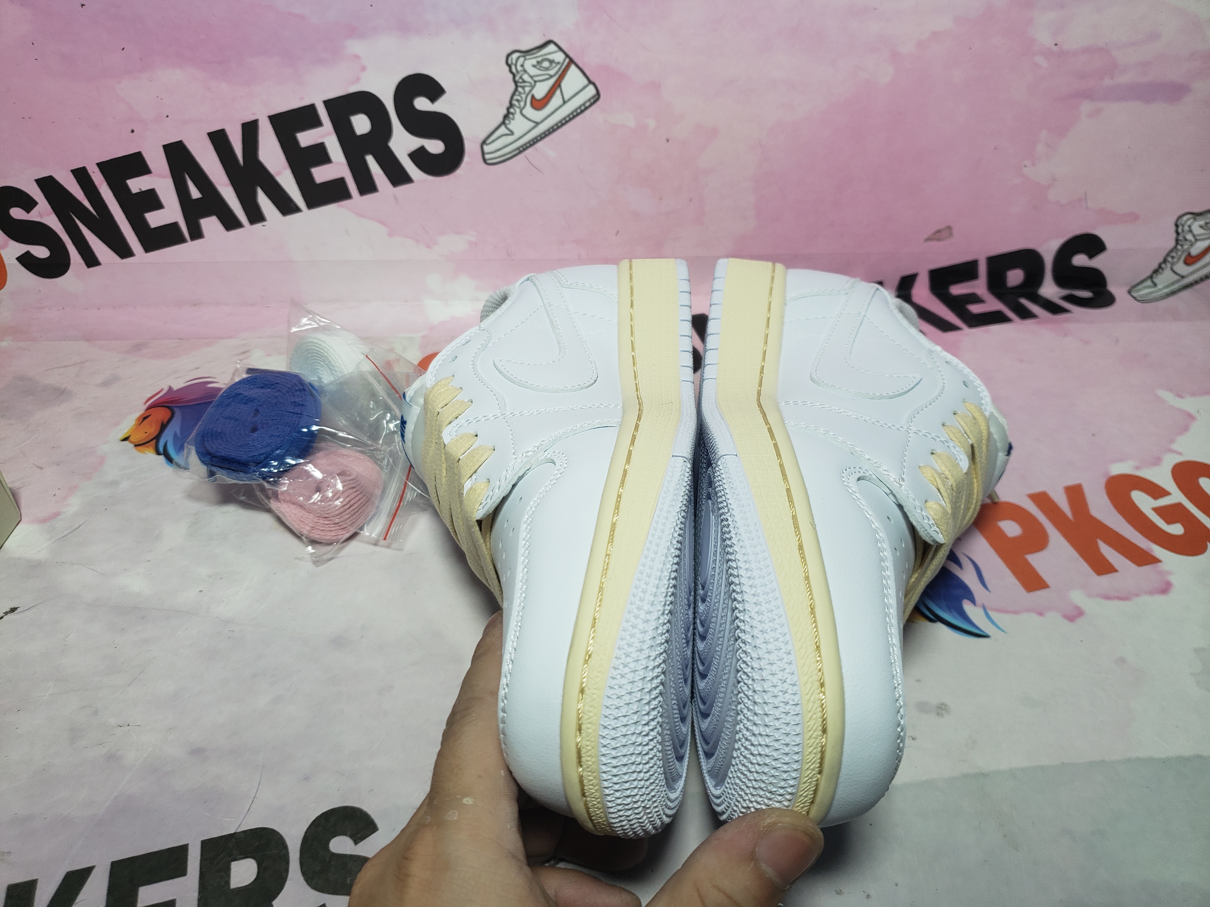 BoostMasterLin Travis Scott x Air Jordan 1 Low White Blue DH68369-186