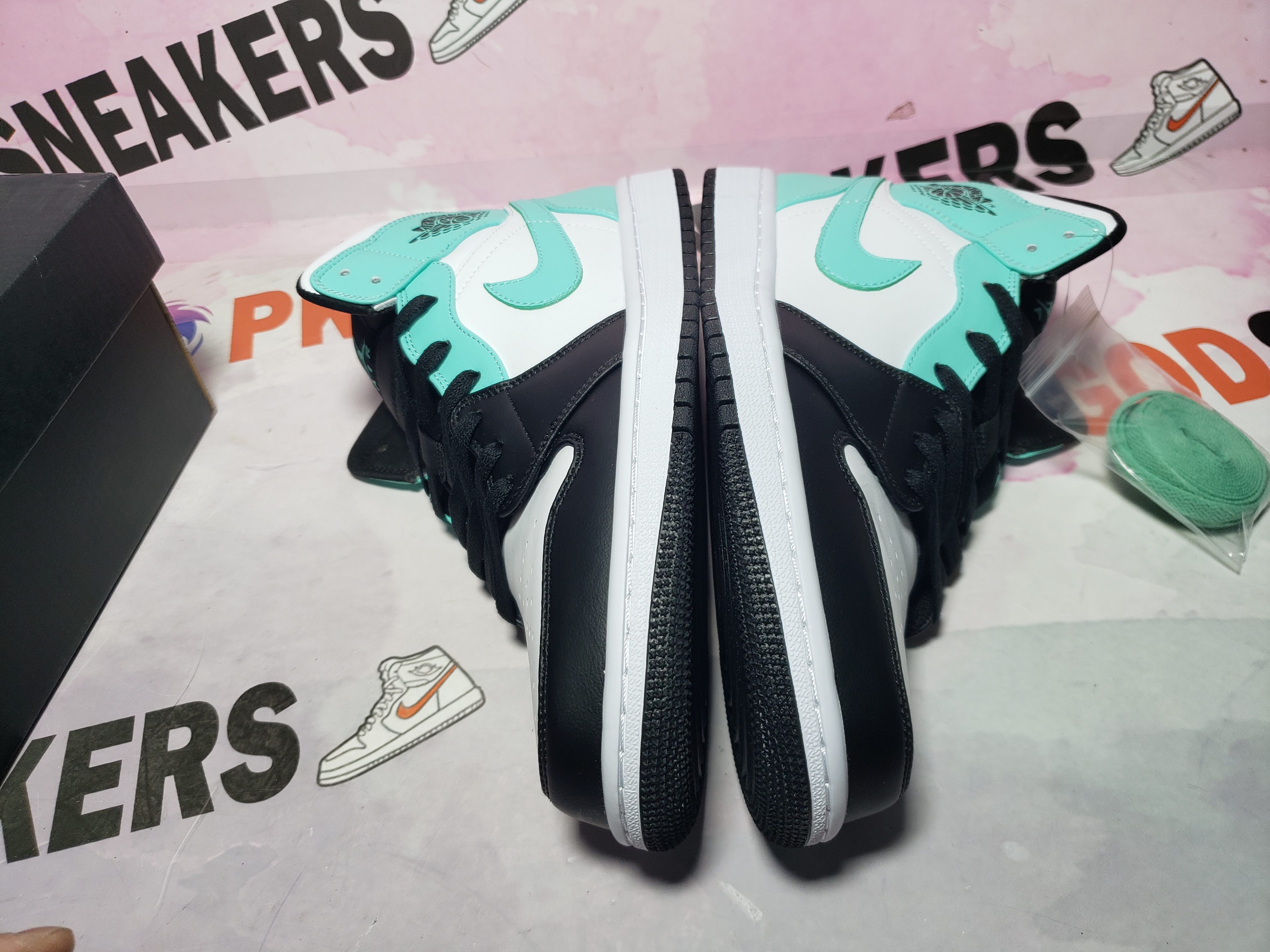 og Jordan 1 Mid SE “Island Green” 554724-132