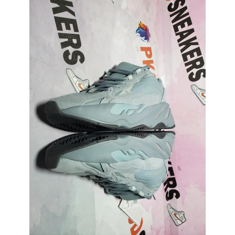 og Yeezy Boost 700 V2 Hospital Blue FV8424