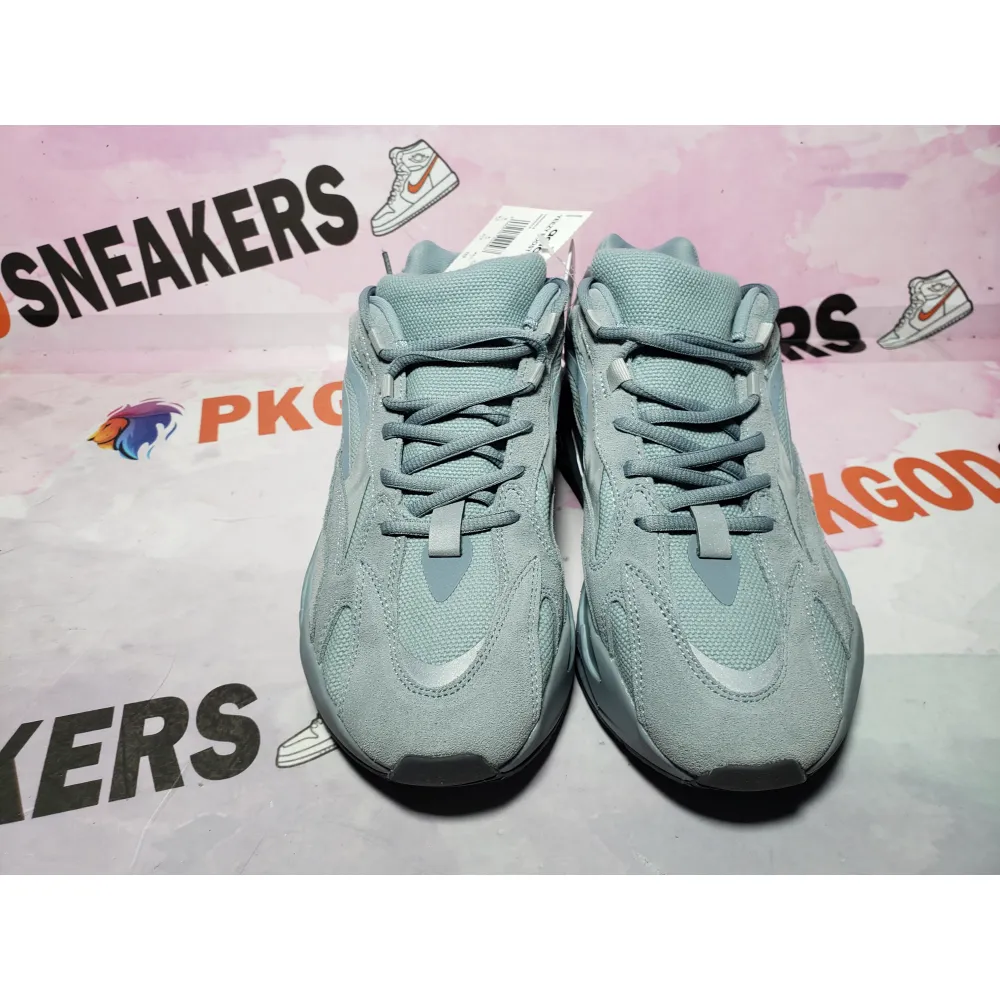 og Yeezy Boost 700 V2 Hospital Blue FV8424