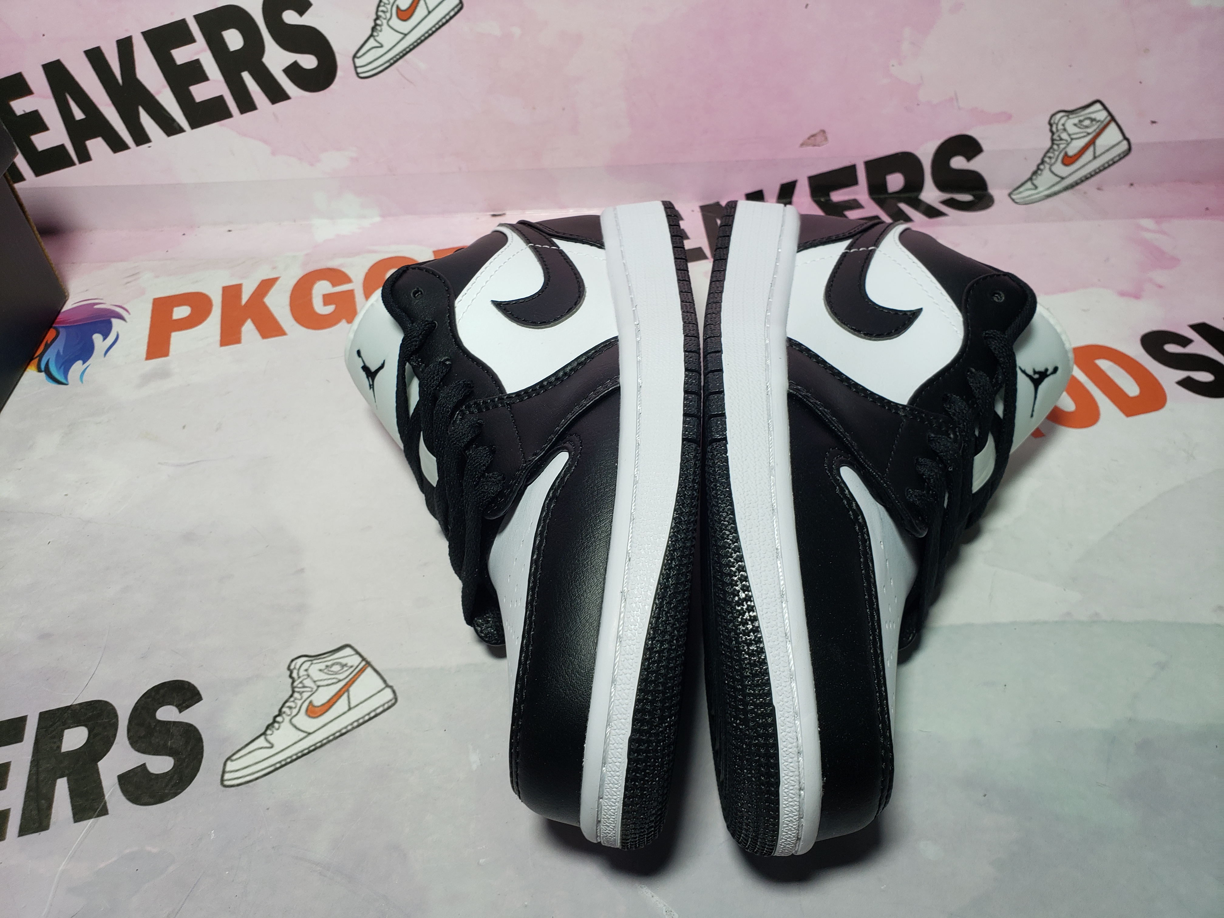 BoostMasterLin Air Jordan 1 Low Black And White DC0774-101