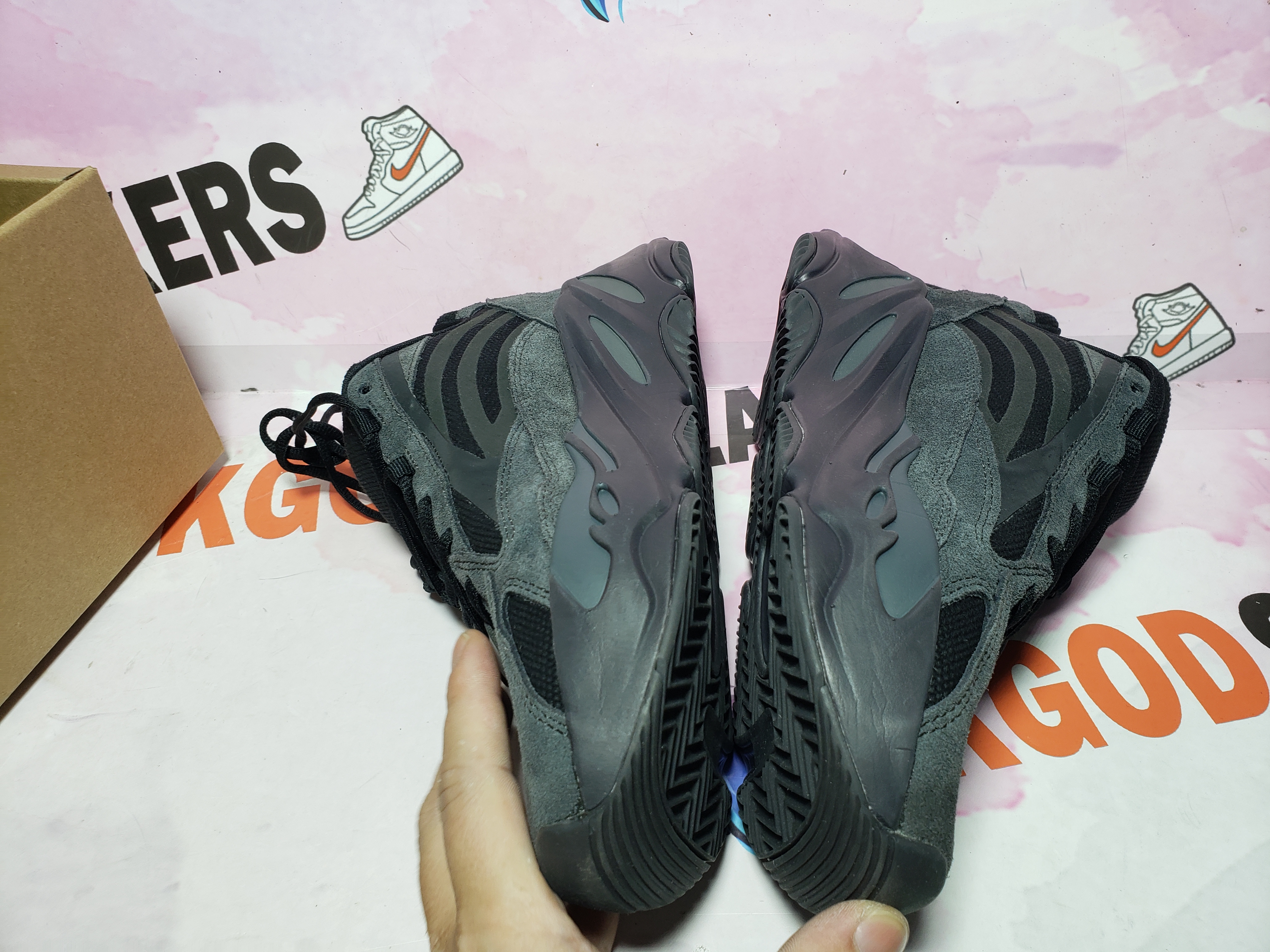 PKGoden Yeezy Boost 700 V2 Vanta FU6684