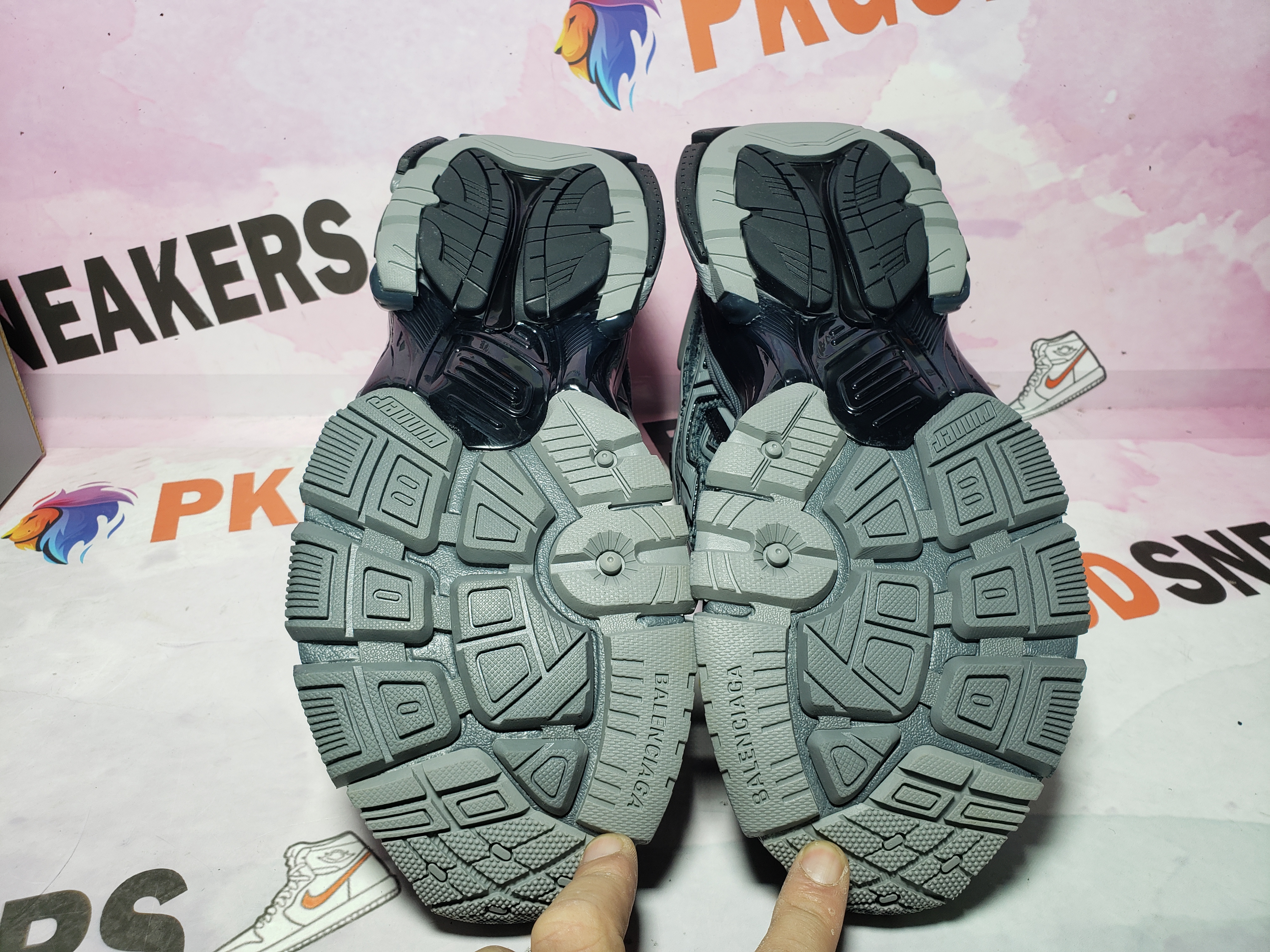 PKGoden Balenciaga 7th Runner All Black Gray 677402 W3RB2 1515