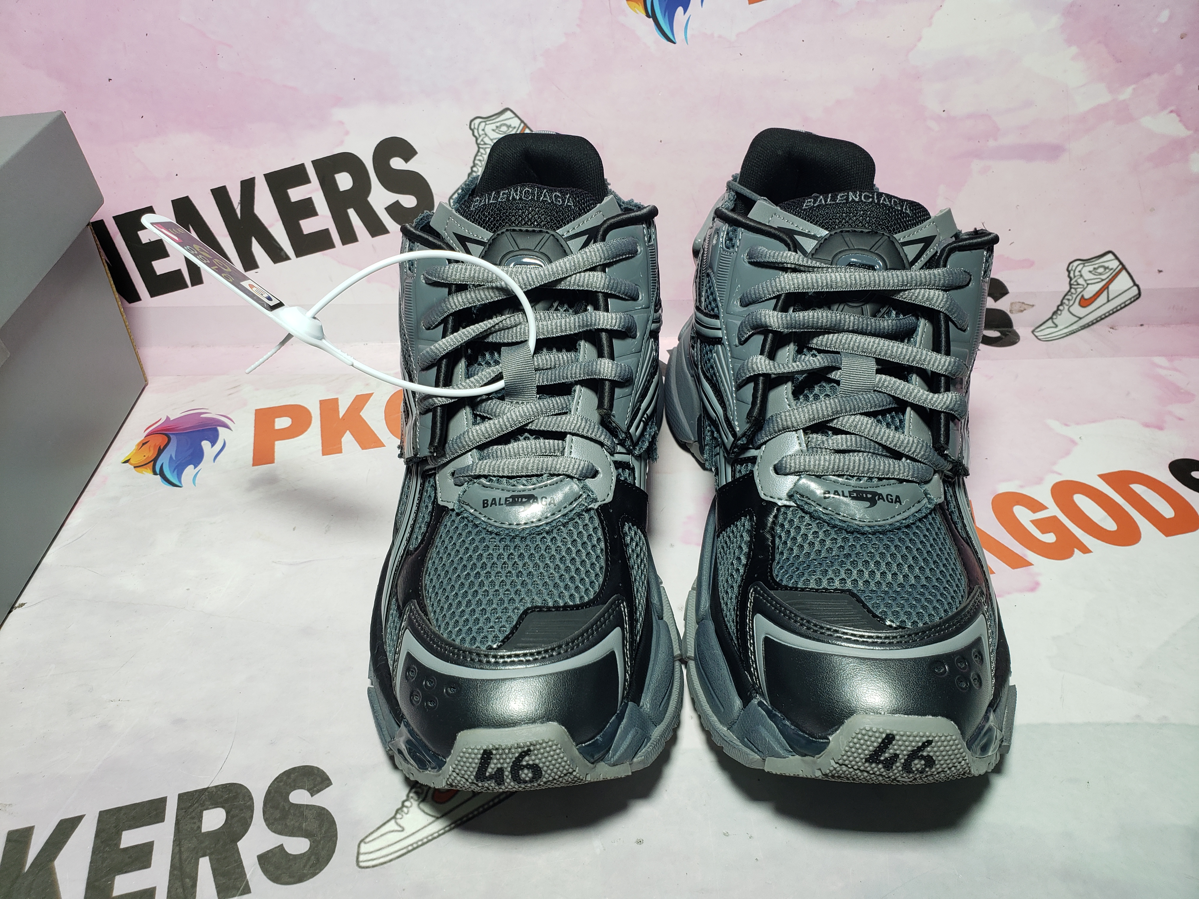 PKGoden Balenciaga 7th Runner All Black Gray 677402 W3RB2 1515