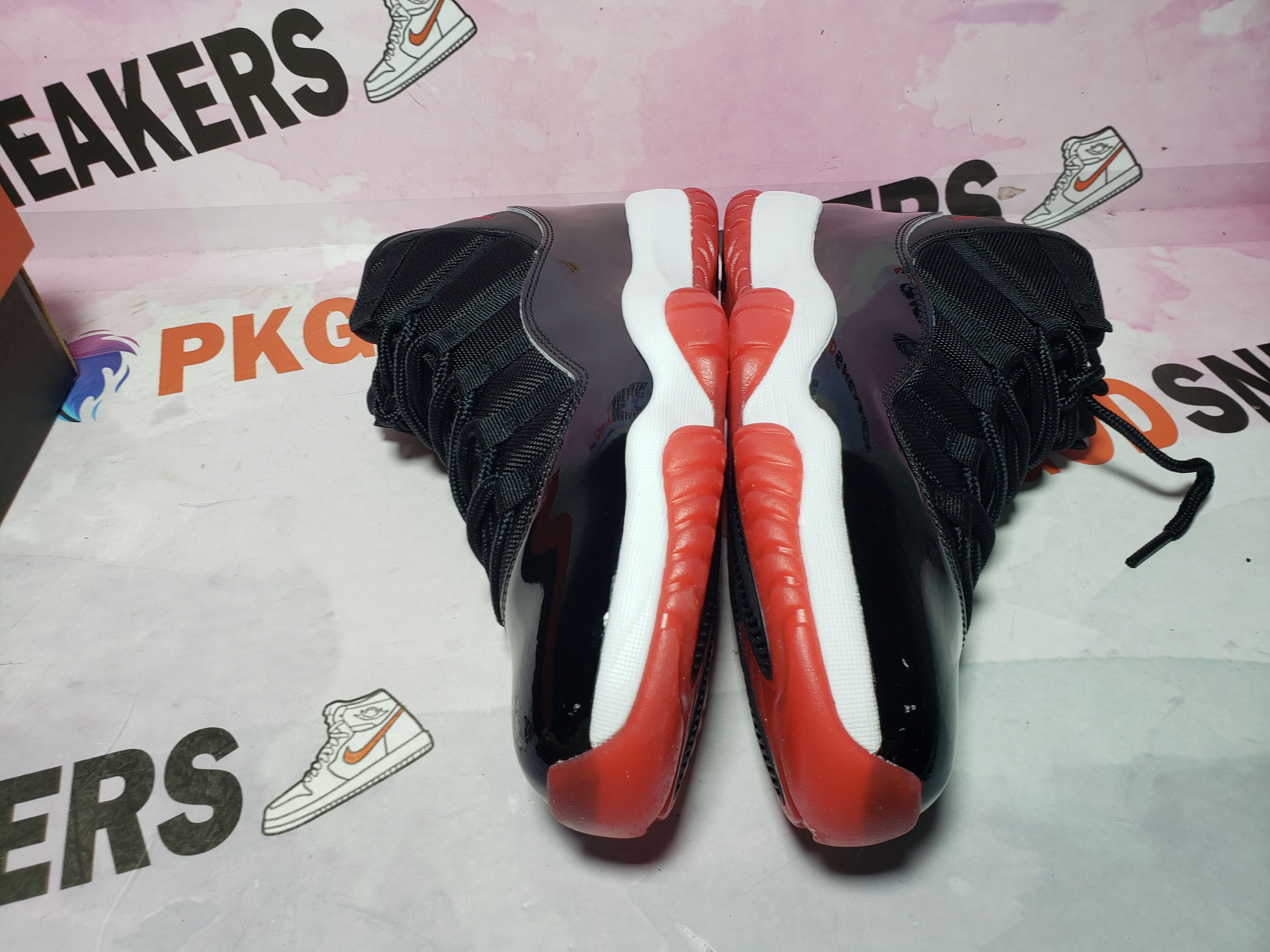 PKGoden Jordan 11 Retro Playoffs Bred (2019) 378037-061