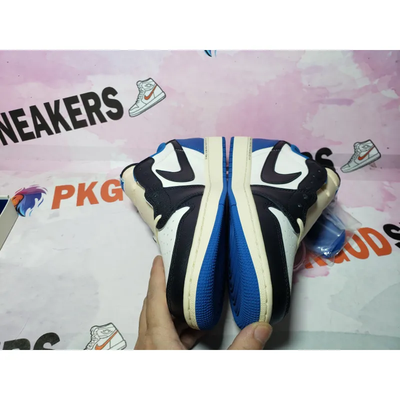 OG Jordan 1 Low fragment design x Travis Scott DM7866-140