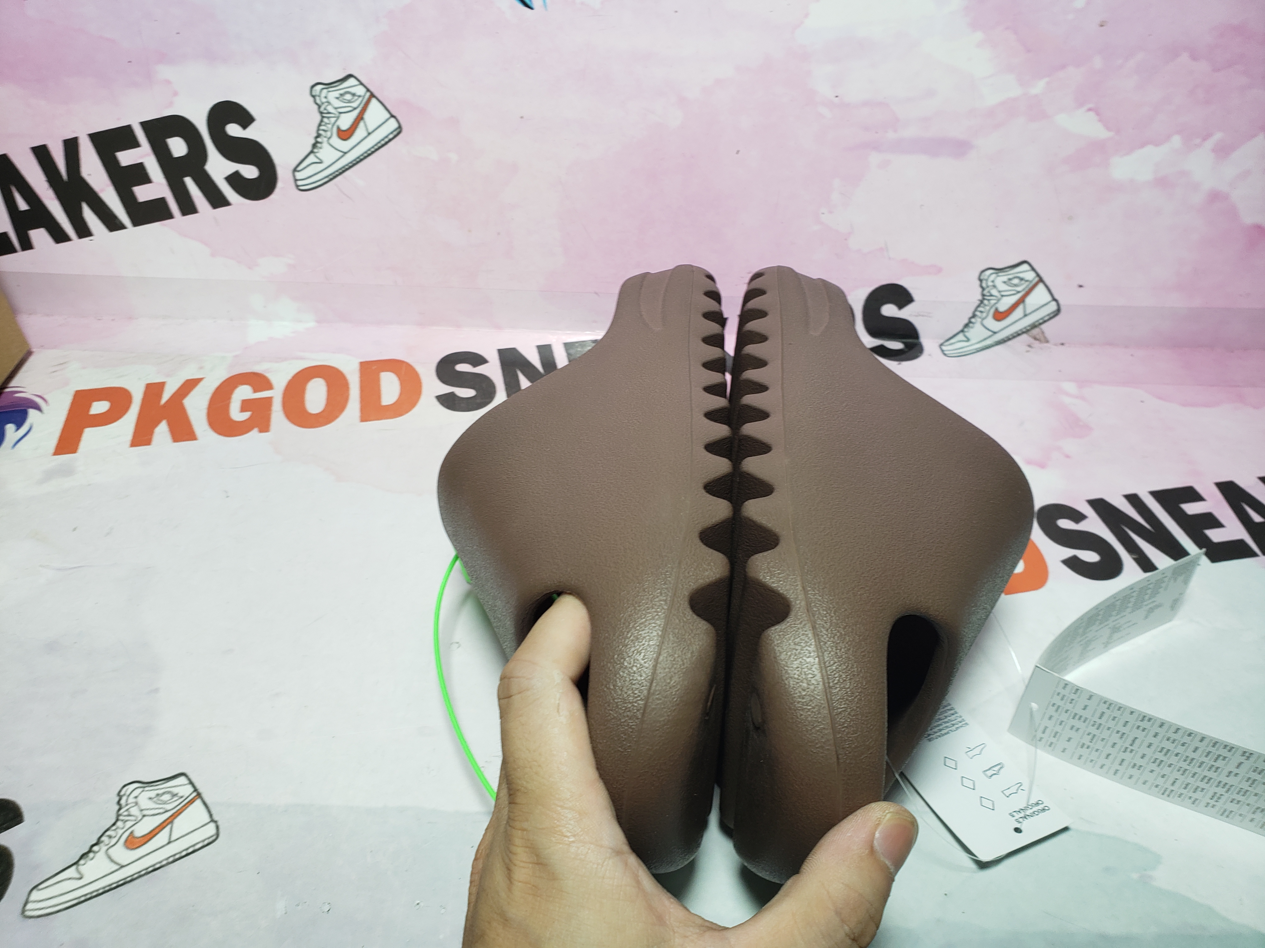 og Yeezy Slide Flax FZ5896