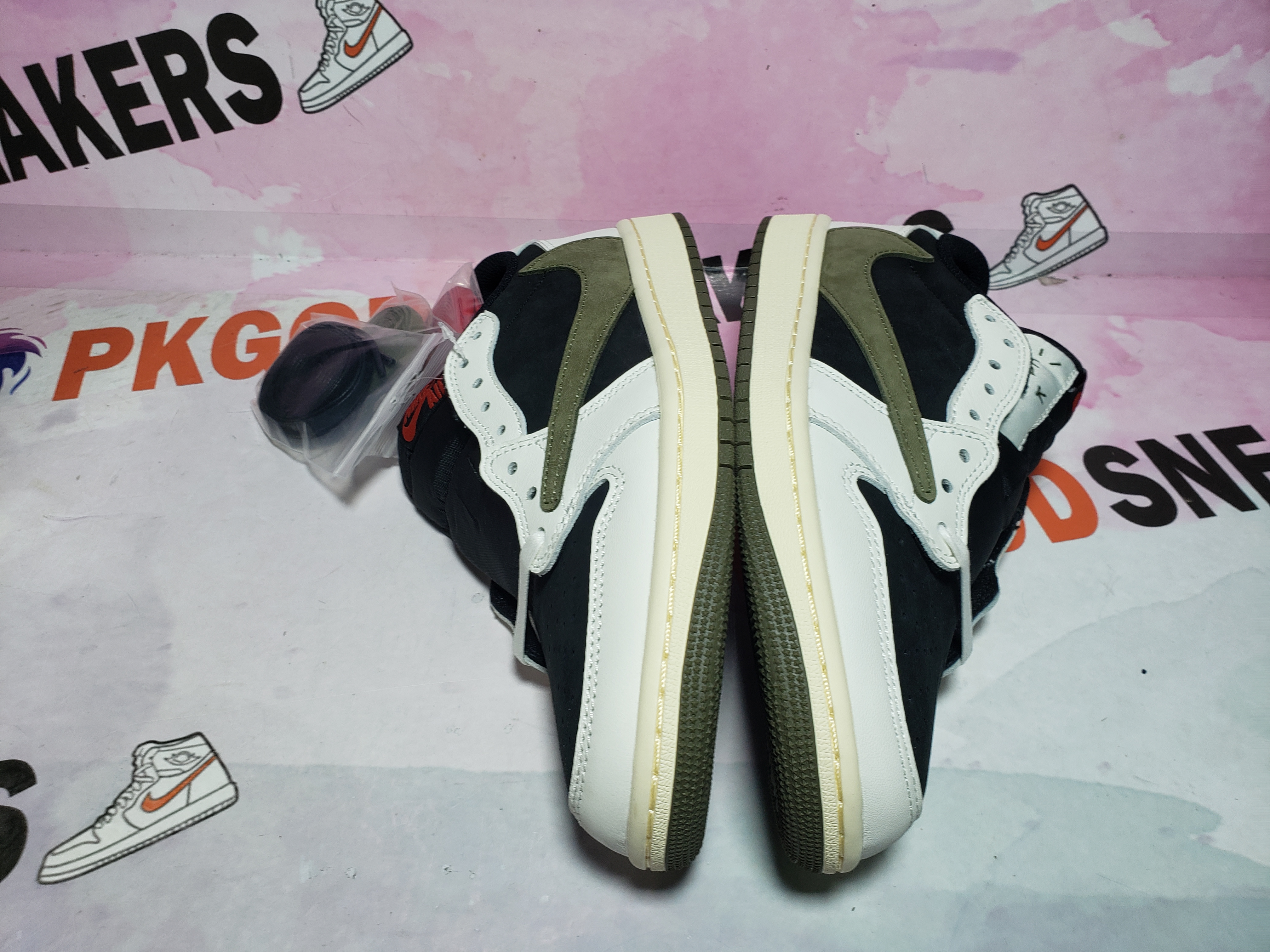 PKGoden Jordan 1 Retro Low OG SP Travis Scott Olive DZ4137-106