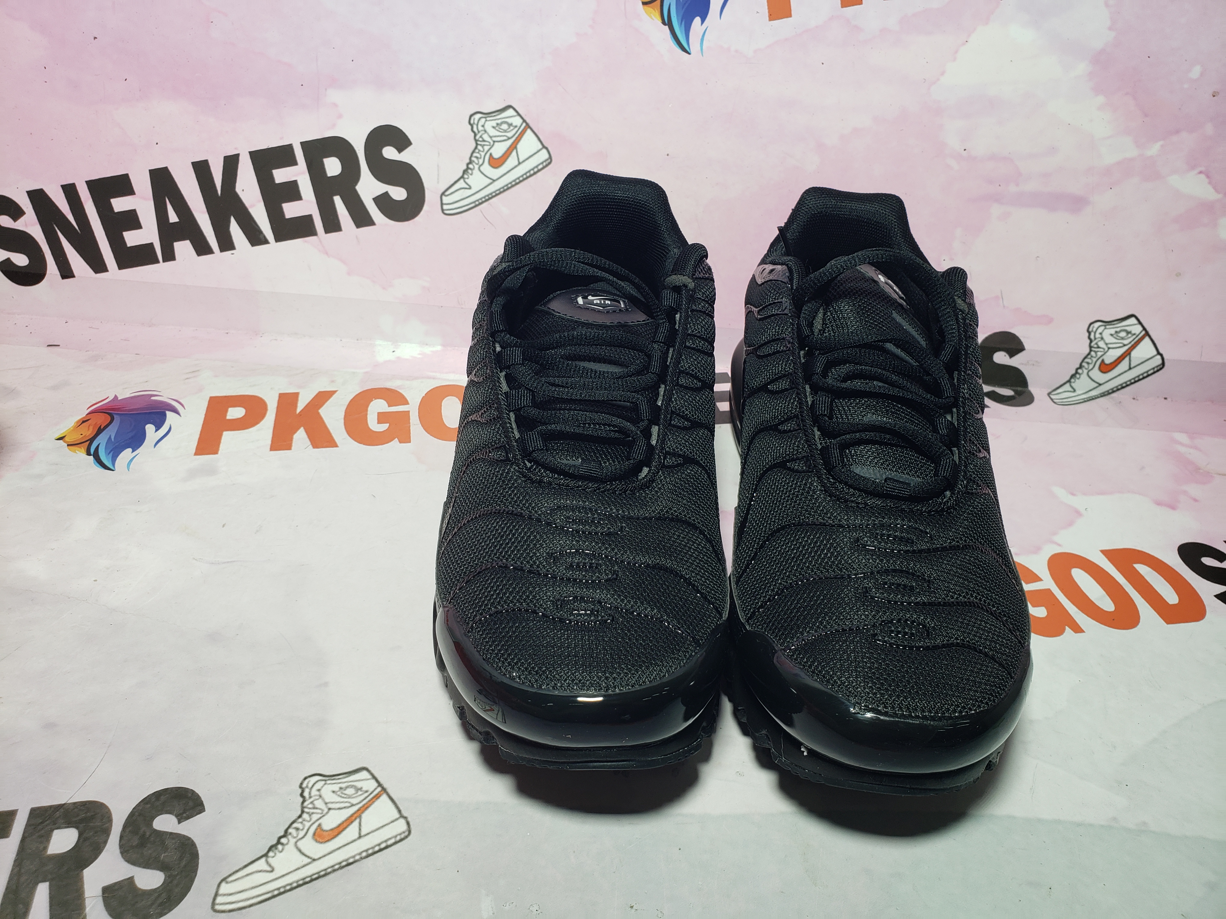 BoostMasterLin Air Max Plus Triple Black 604133-050