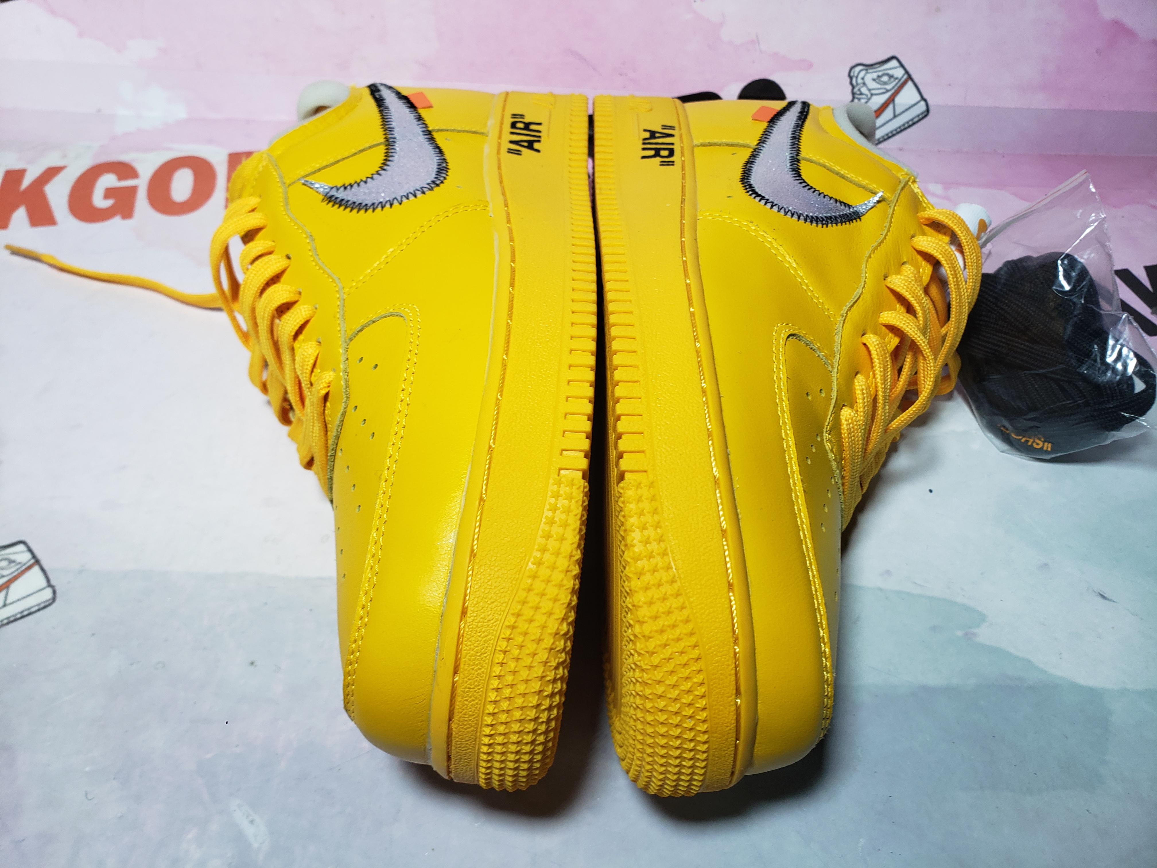 PKGoden Air Force 1 Low OFF-WHITE University Gold Metallic Silver DD1876-700