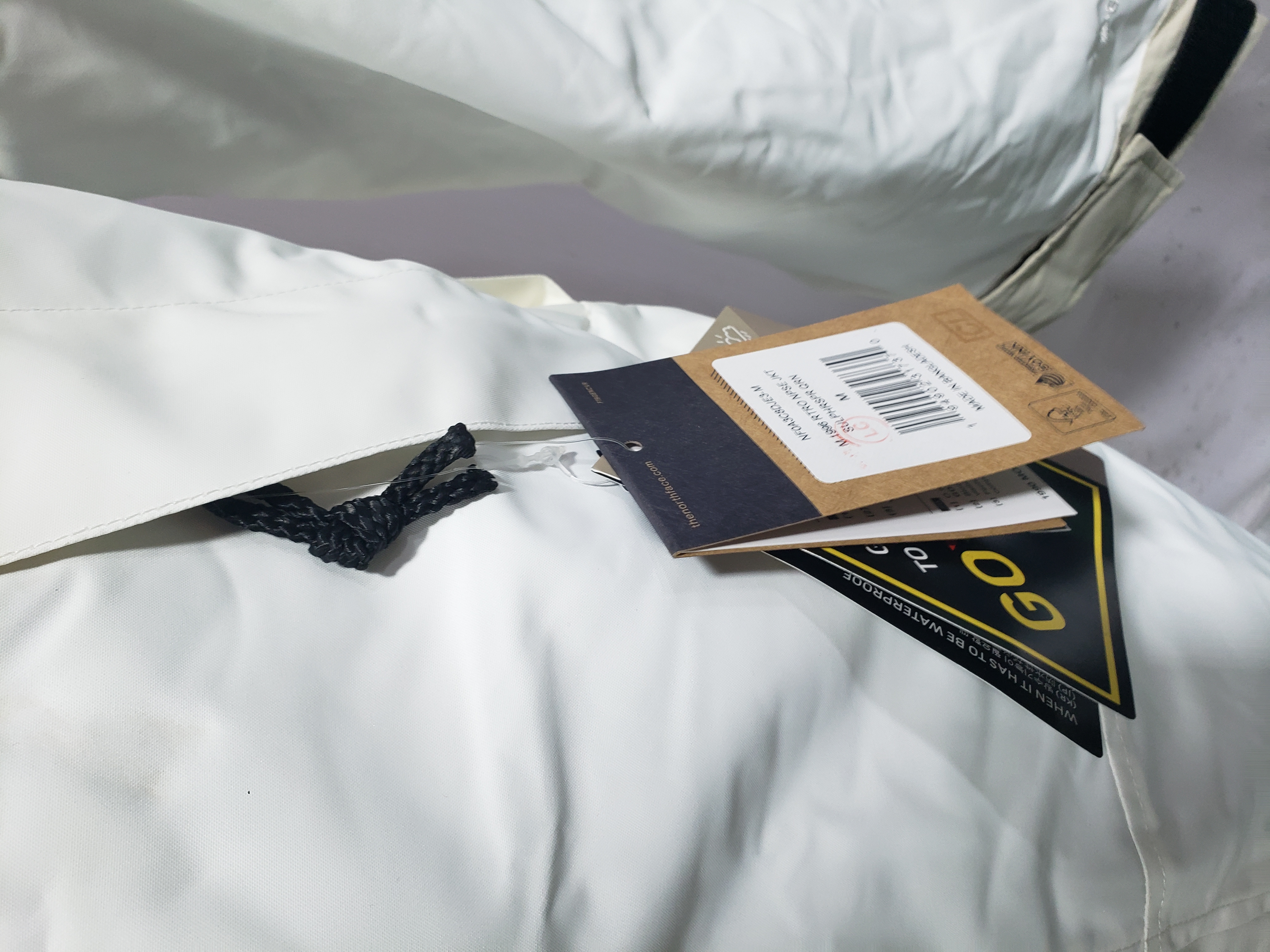 TheNorthFace Black and Milk White Color Matching Mountain Jacket