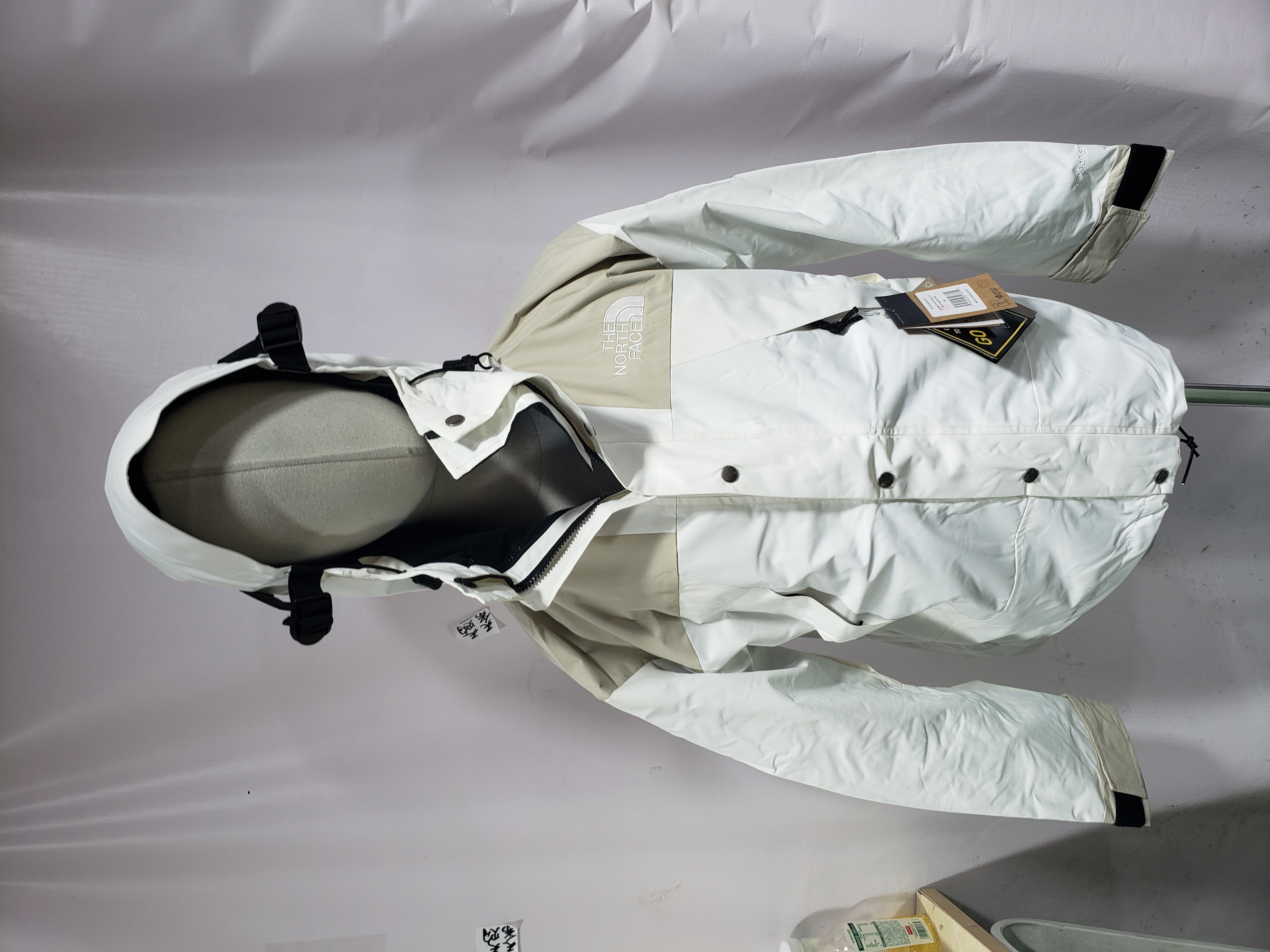 TheNorthFace Black and Milk White Color Matching Mountain Jacket