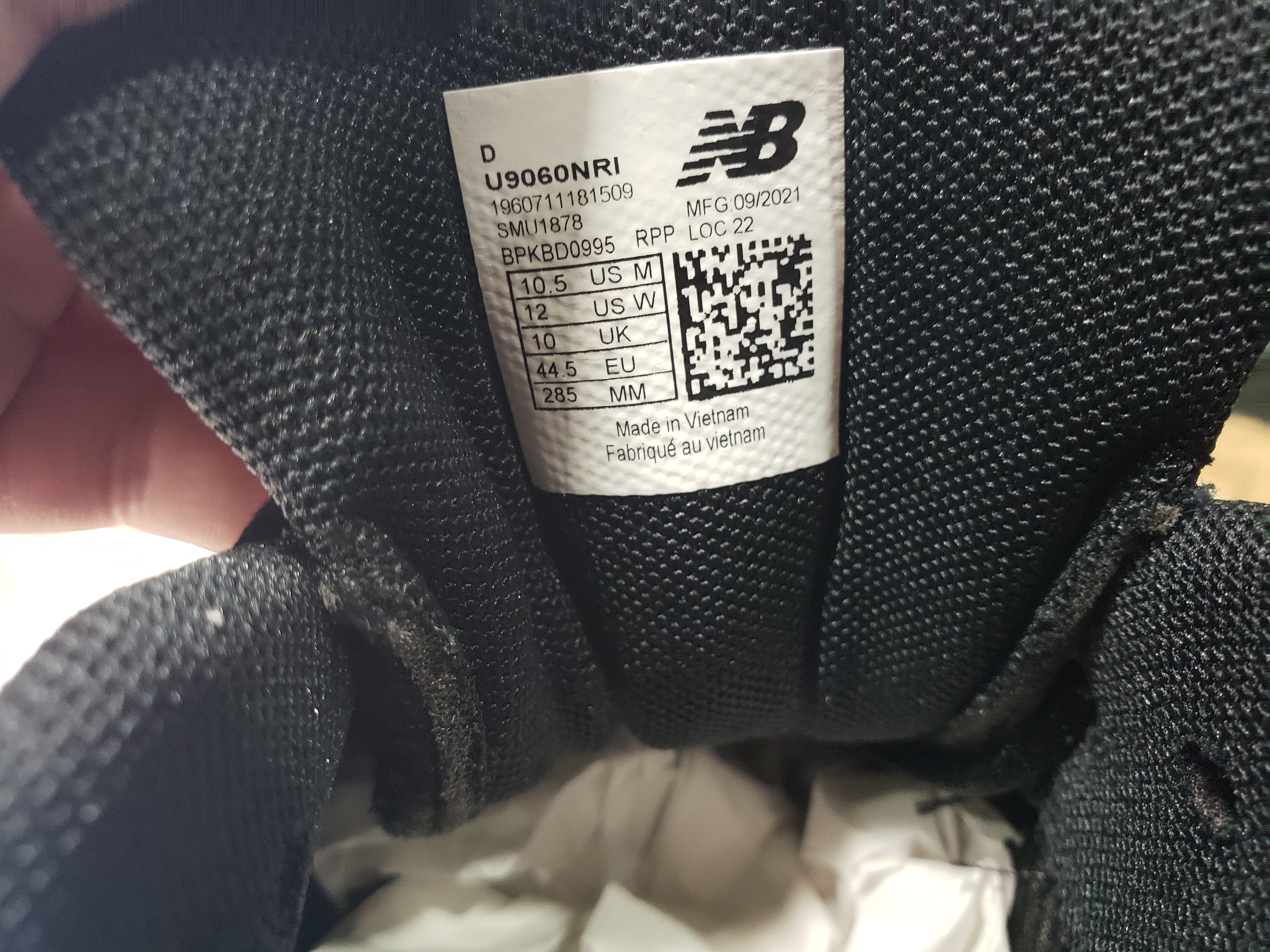 New Balance 9060 Triple Black Leather U9060NRI 