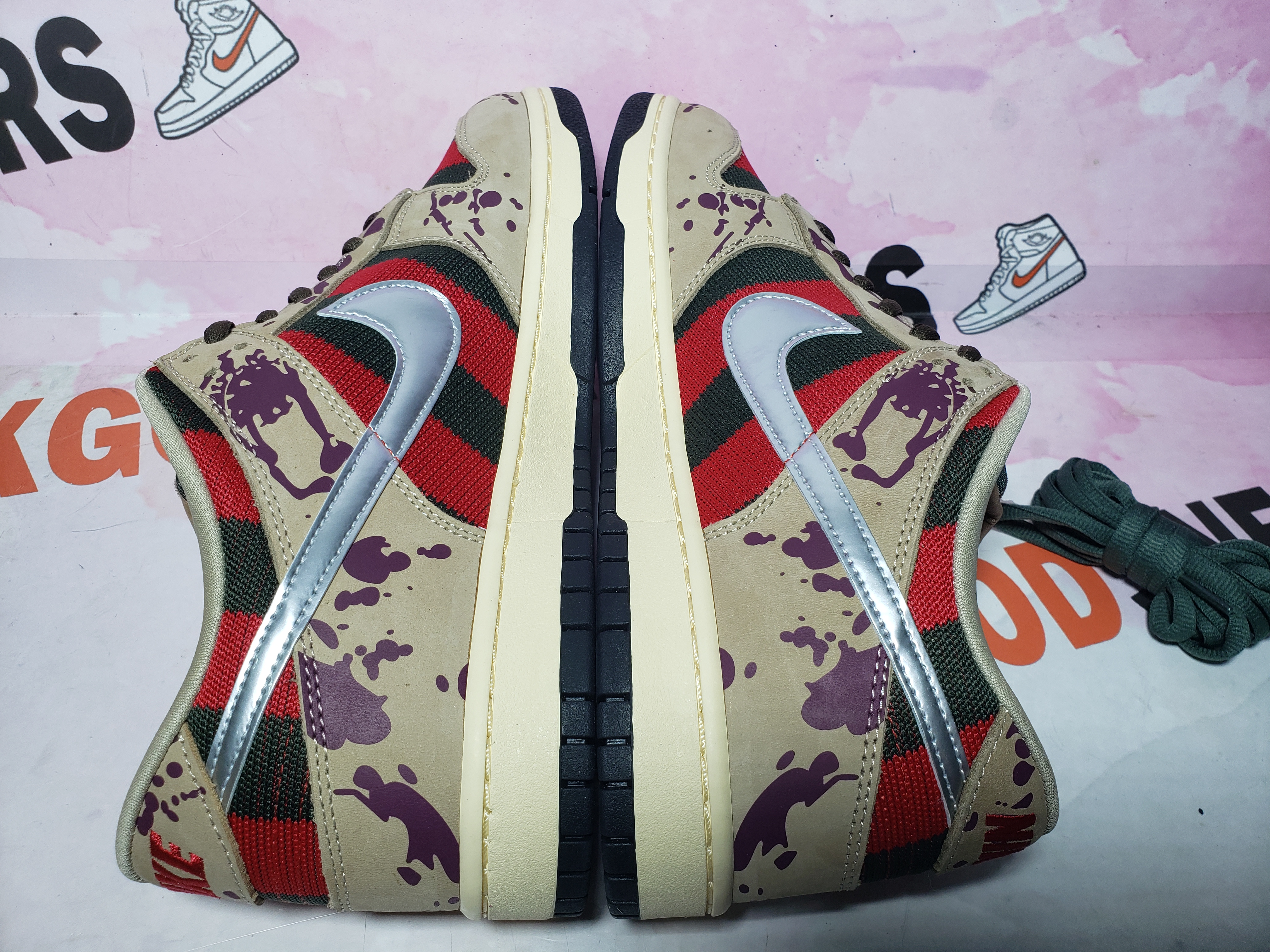 OG Dunk SB Low Freddy Krueger  313170-202
