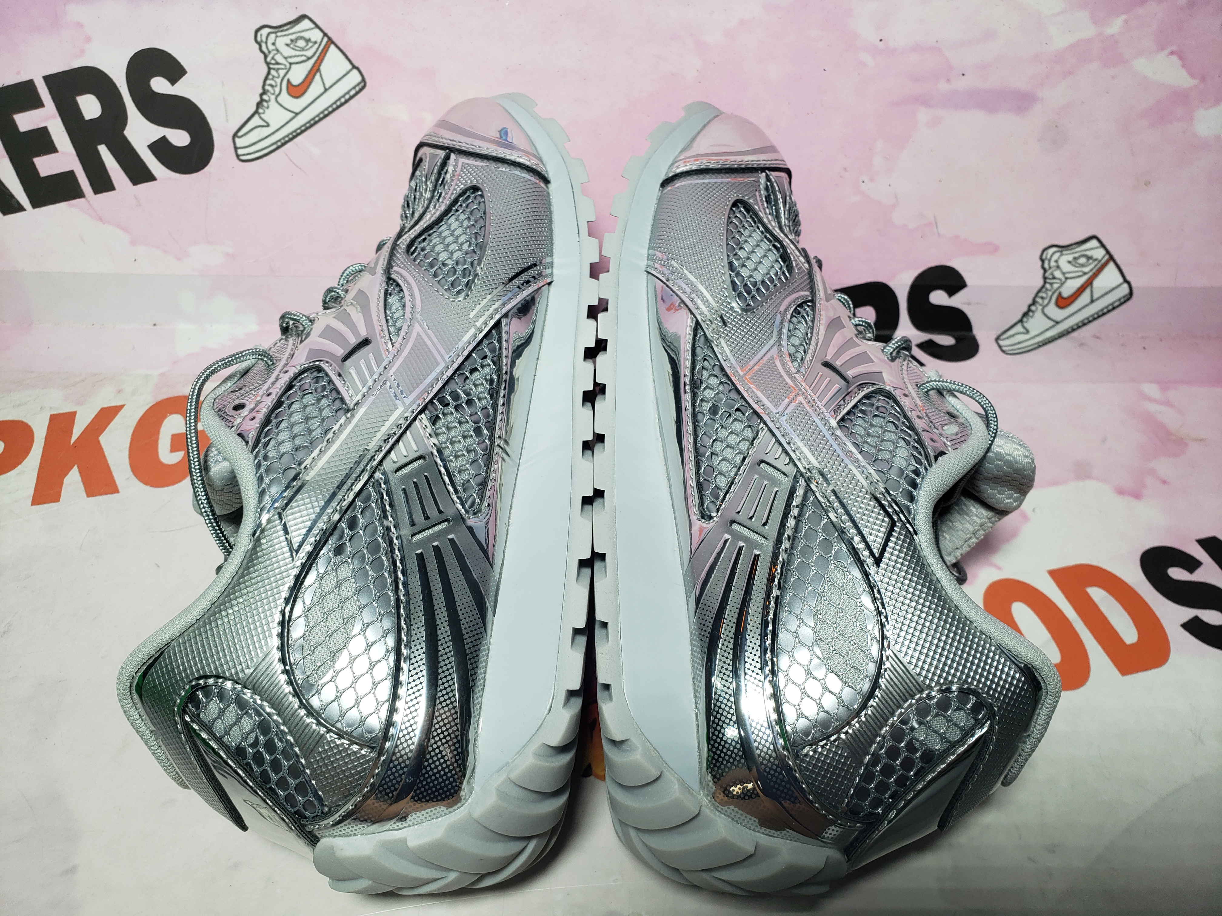 PKGoden Bottega Veneta Orbit Silvery