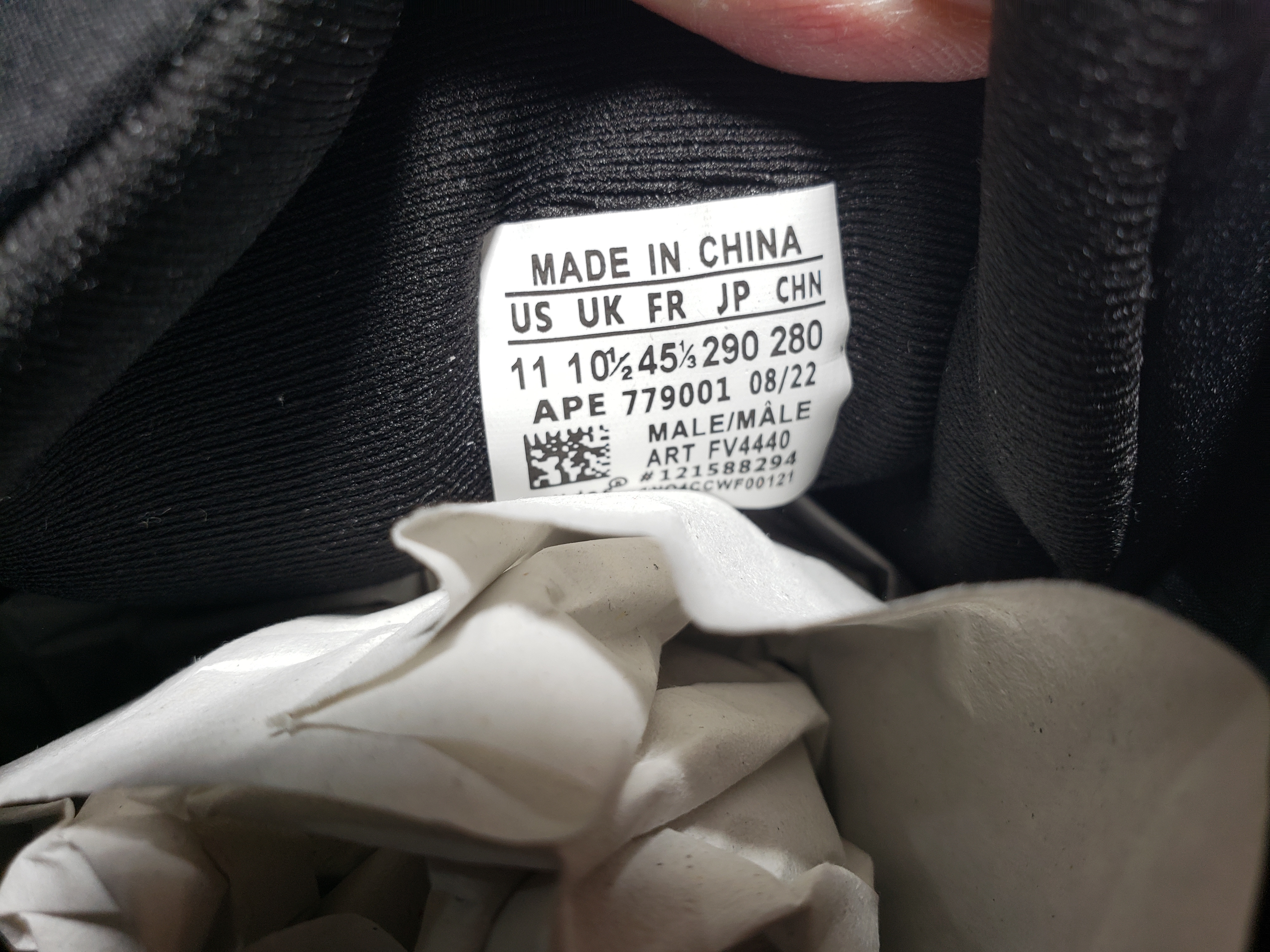 PKGoden Yeezy Boost 700 MNVN Triple Black FV4440