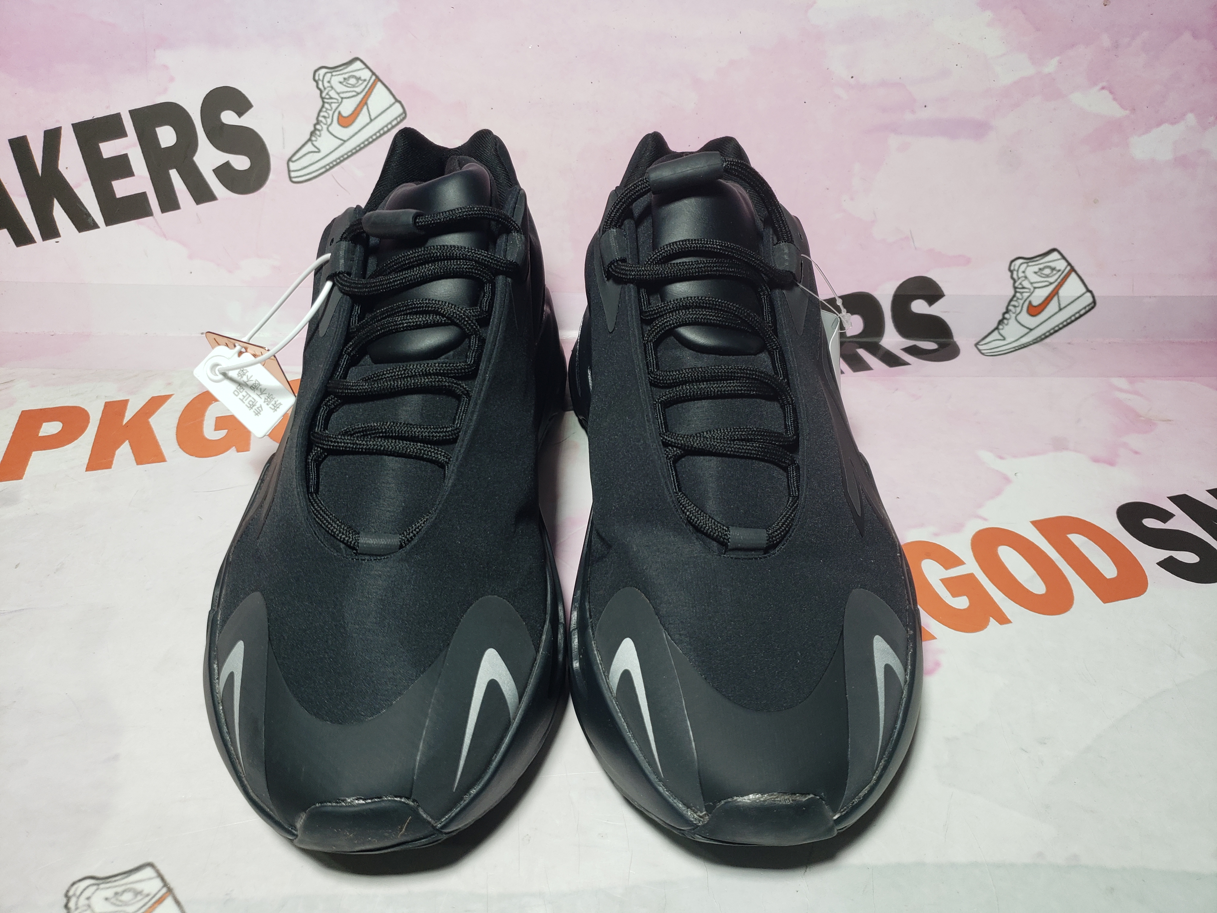PKGoden Yeezy Boost 700 MNVN Triple Black FV4440