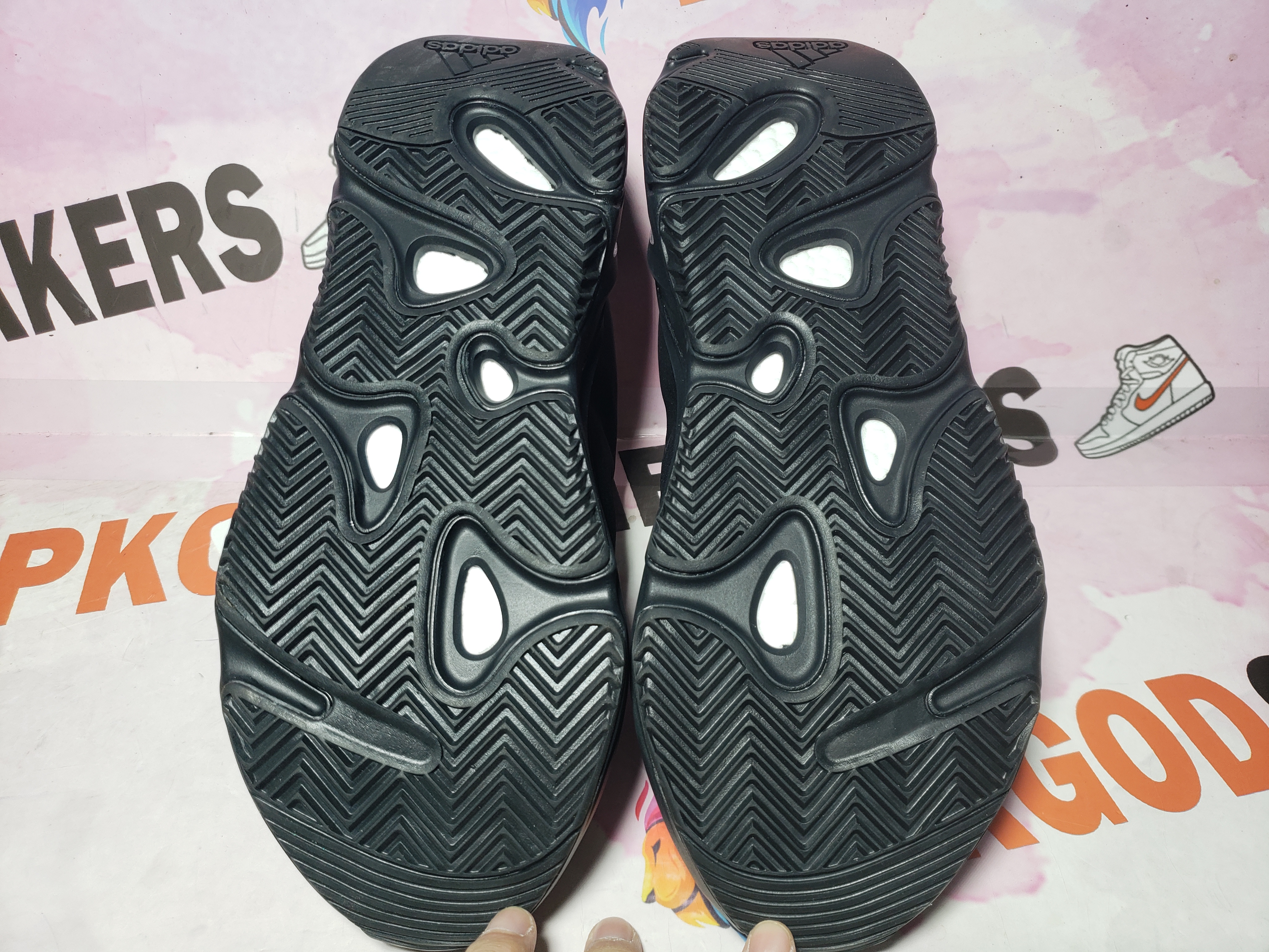 PKGoden Yeezy Boost 700 MNVN Triple Black FV4440