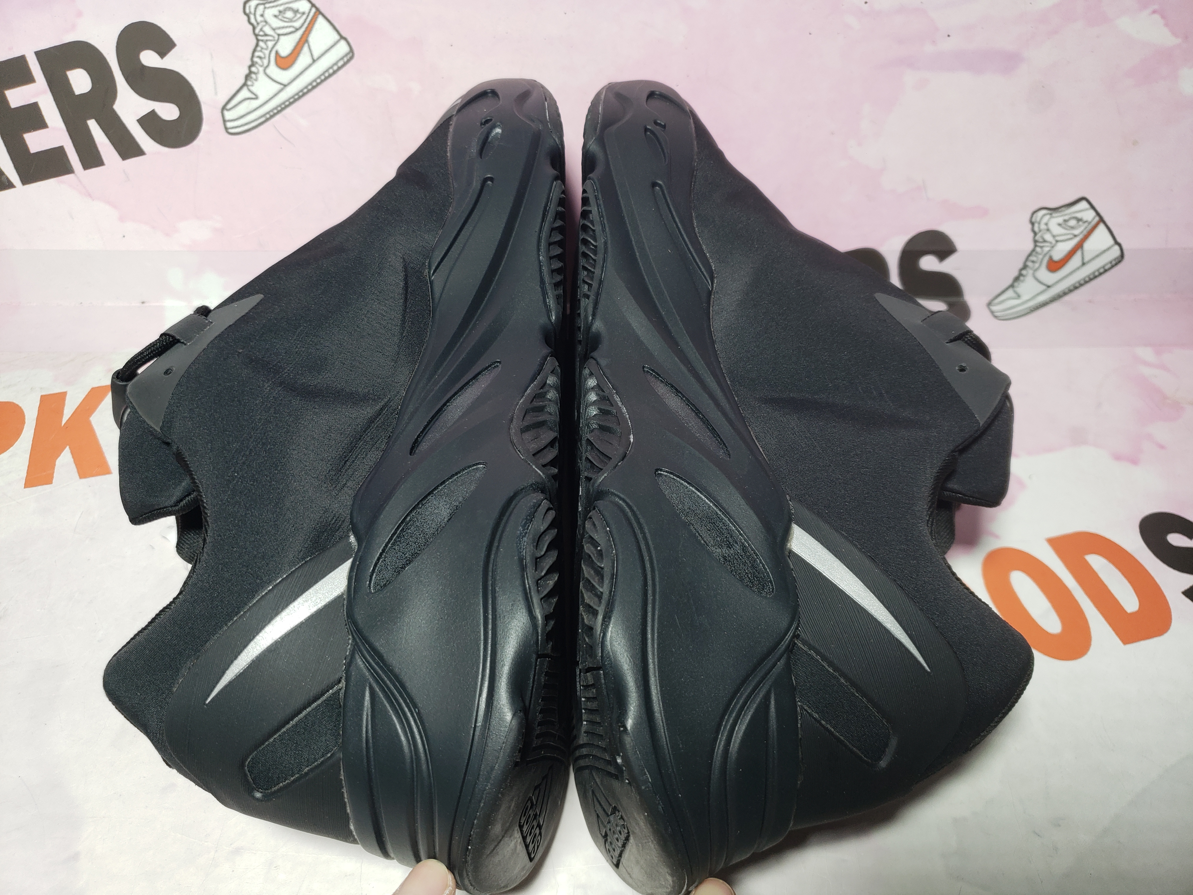PKGoden Yeezy Boost 700 MNVN Triple Black FV4440