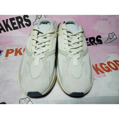 PKGoden Yeezy Boost 700 Analog EG7596 02