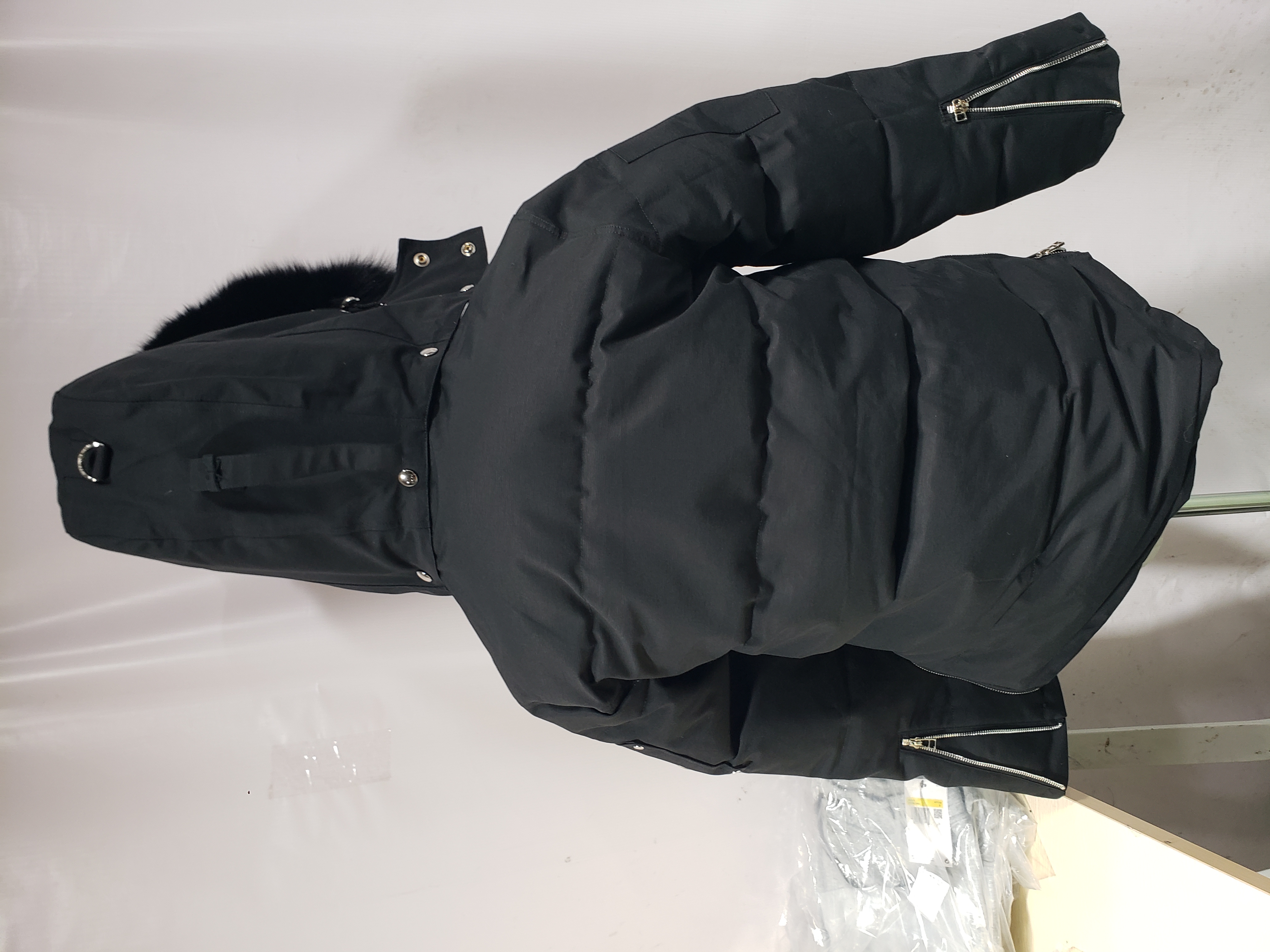 Moose Knuckles Classic Down Jacket 06 Black