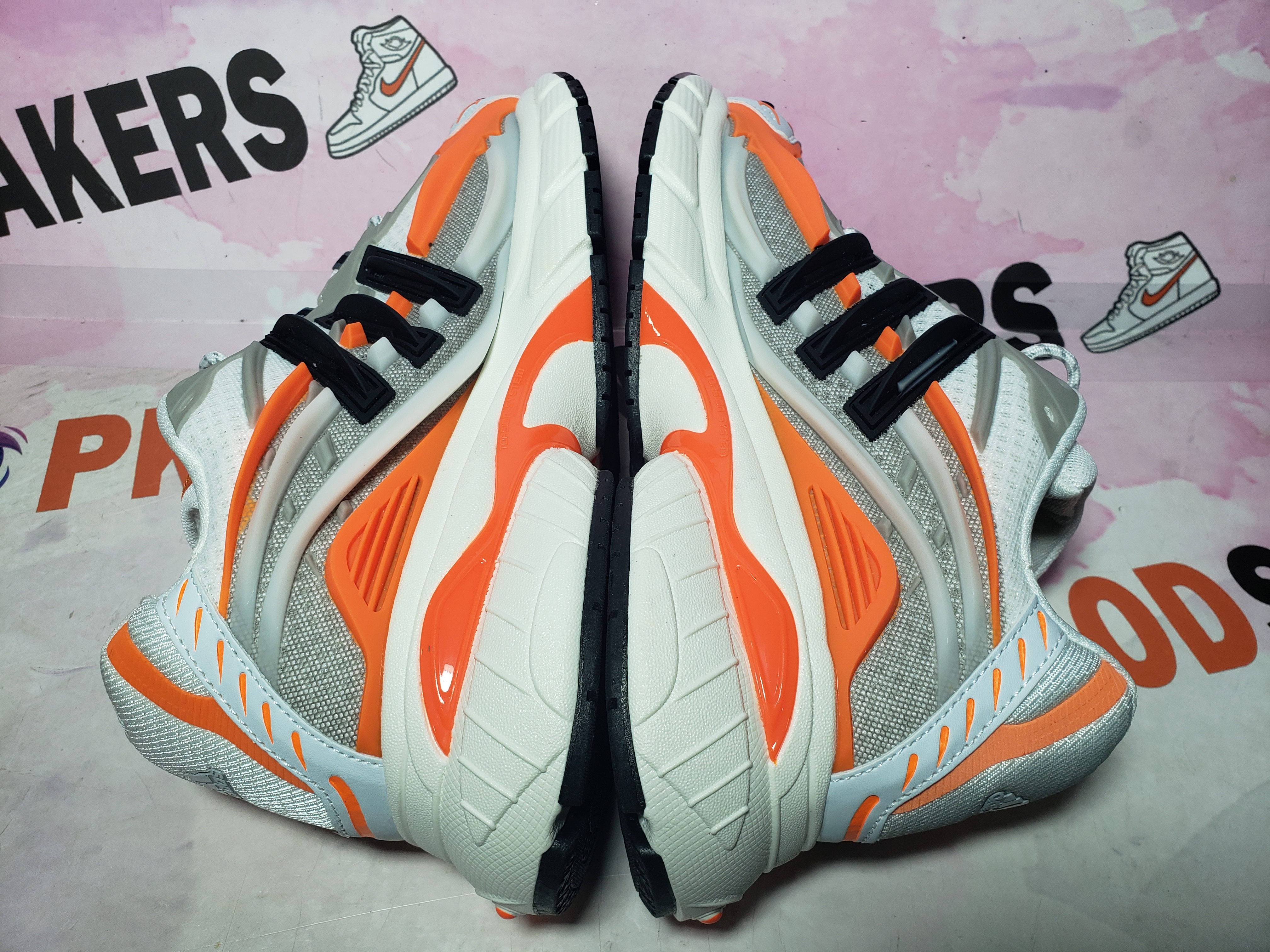 LJR Adistar Jellyfish Pharrell Williams Focus Olive Orange JP9261