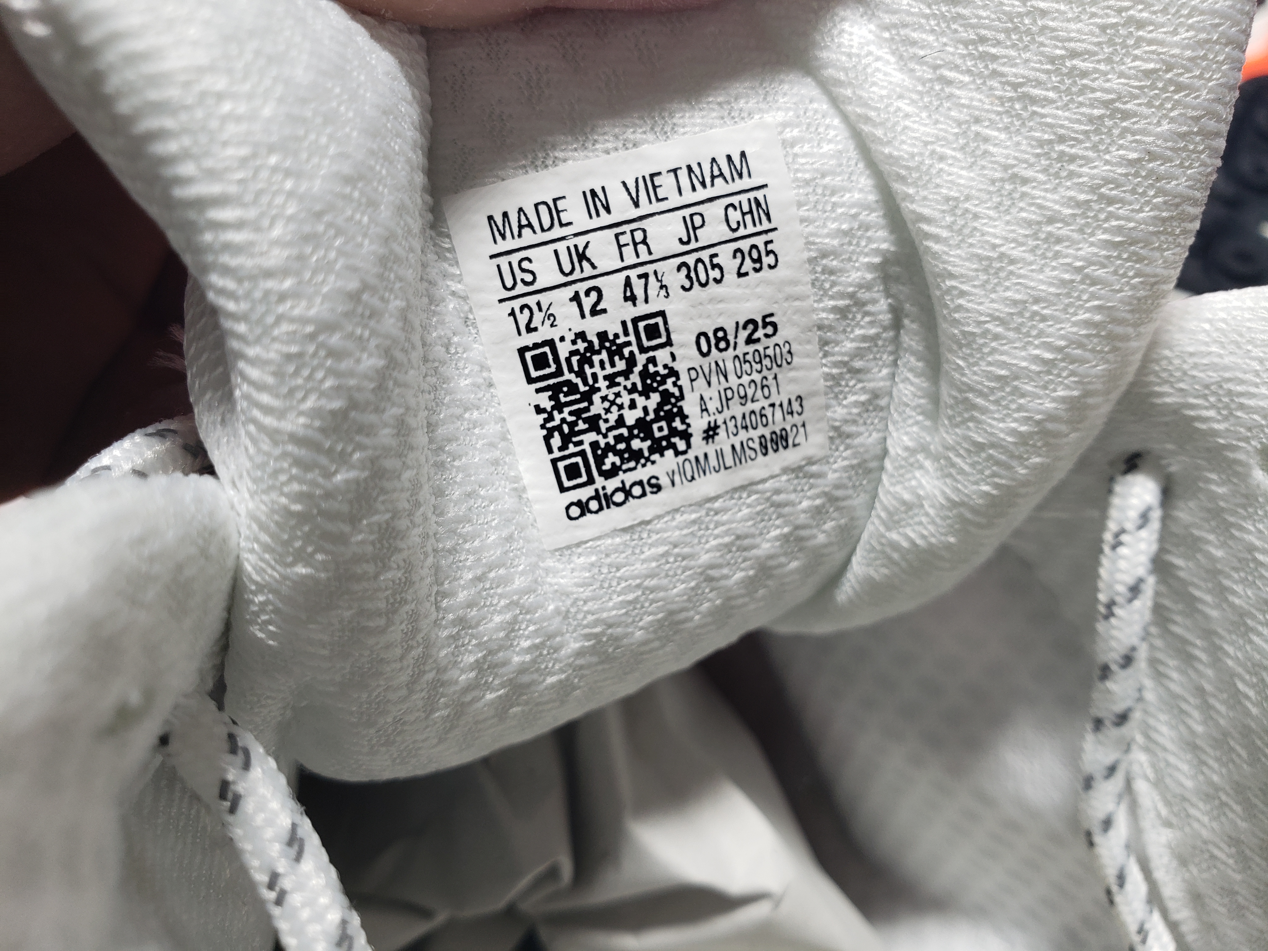 LJR Adistar Jellyfish Pharrell Williams Focus Olive Orange JP9261