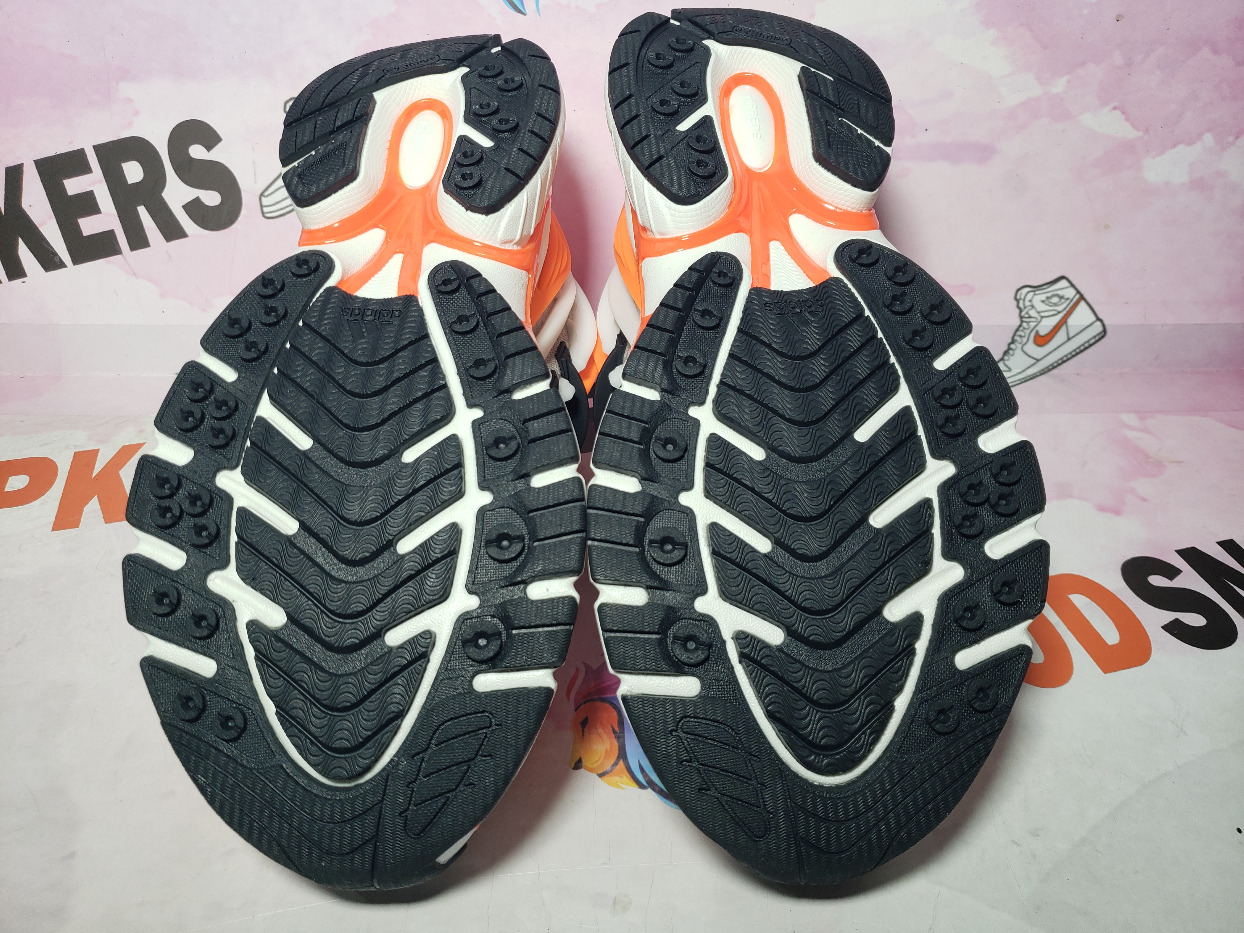 LJR Adistar Jellyfish Pharrell Williams Focus Olive Orange JP9261