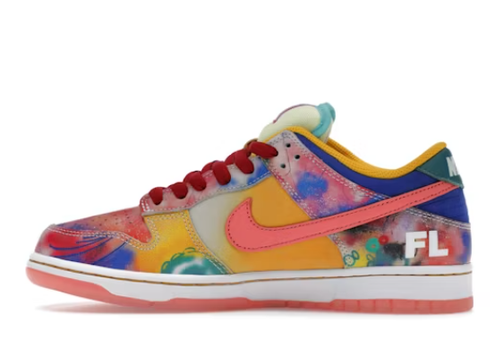 GET SB Dunk Low Futura Laboratories Sunblush Friends and Family