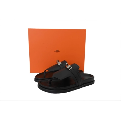 Hermes Flat-fronted Thong sandals Slippers Black 01