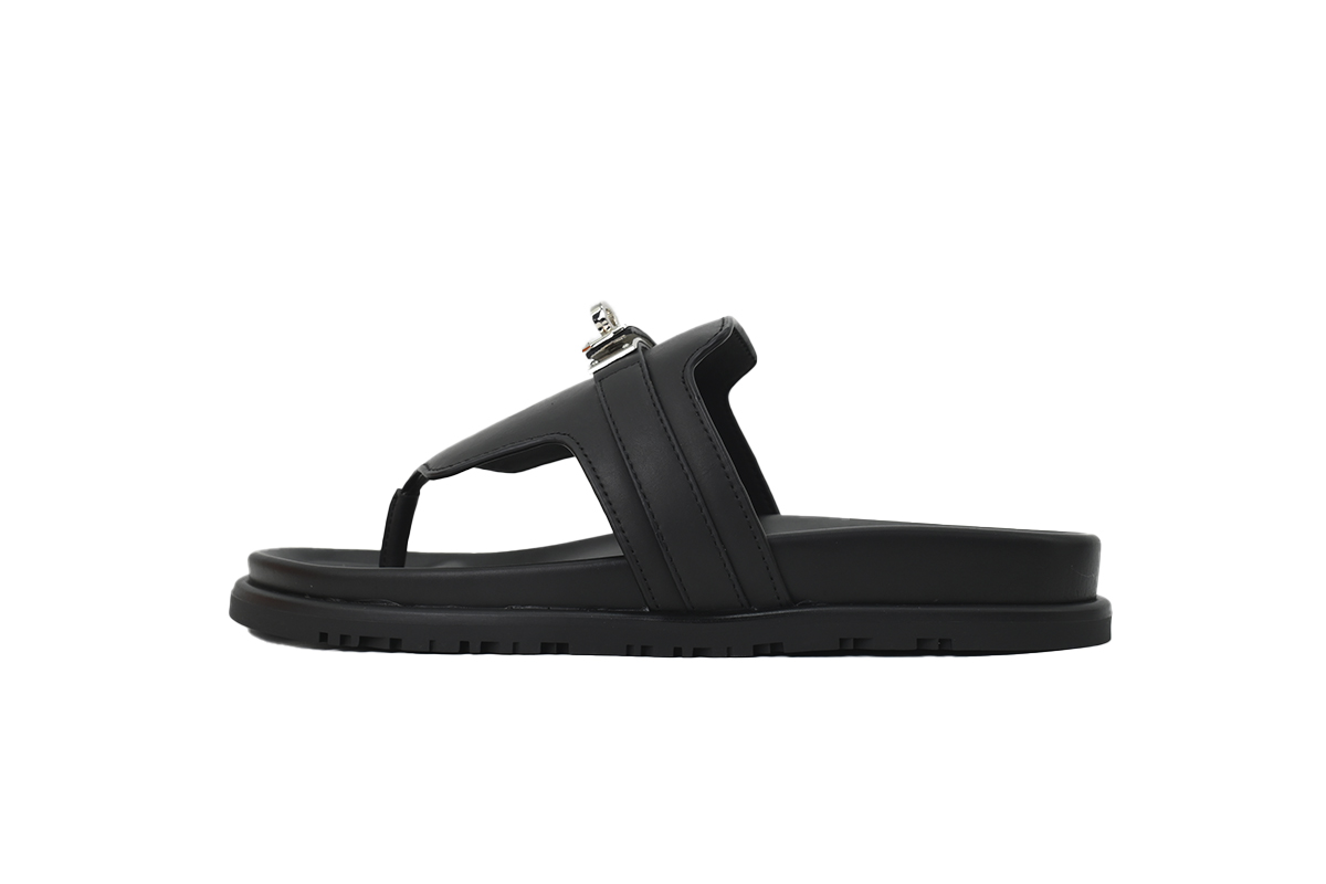 Hermes Flat-fronted Thong sandals Slippers Black