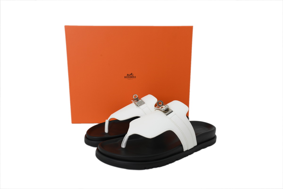 Hermes Flat-fronted Thong sandals Slippers White