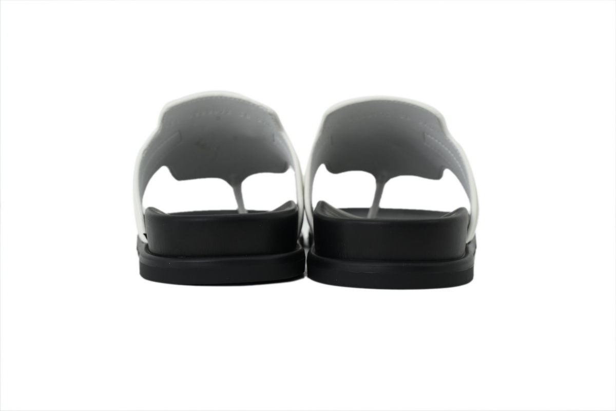 Hermes Flat-fronted Thong sandals Slippers White