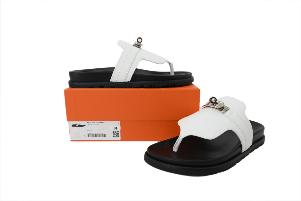 Hermes Flat-fronted Thong sandals Slippers White