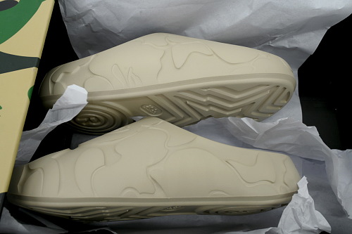 A BATHING APE SLIDES Beige 