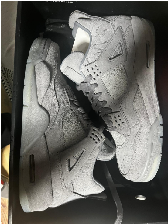 PKGoden Jordan 4 Retro Kaws 930155-003 review whatsapp customer 02