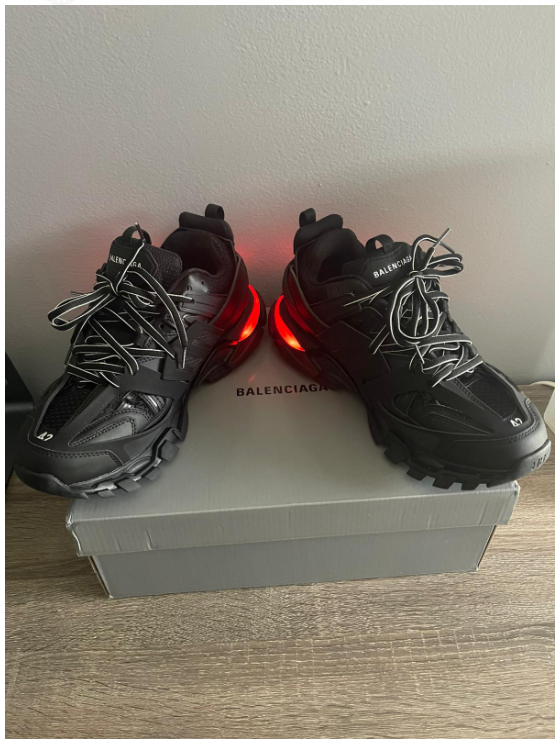 PKGoden Balenciaga  3rd LED Tess S.Black 555032 W1GB7 1000 review Michael Magno 02