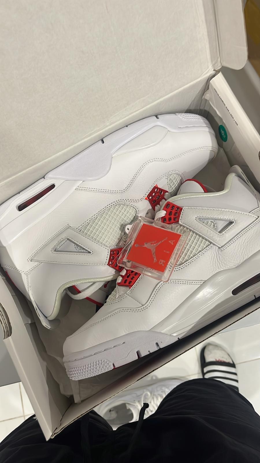 og Jordan 4 Retro Metallic Red CT8527-112 review customer 02
