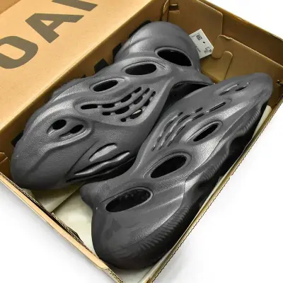 Buy adidas Yeezy Foam RNNR Onyx HP8739 - Stockxbest.com