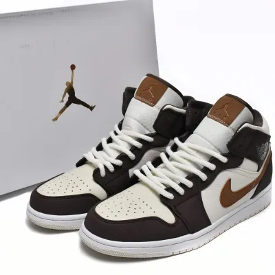 Air Jordan 1 Mid SE 'Cream Dark Chocolate'