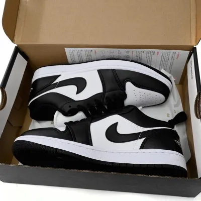 Air Jordan 1 Low 'Panda' (2023) (Women's)