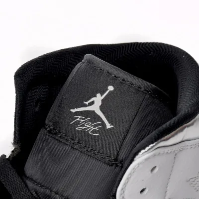 Air Jordan 1 Mid 'Alternate Think 16'