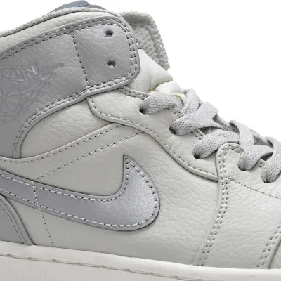Air Jordan 1 Mid 'Light Bone'