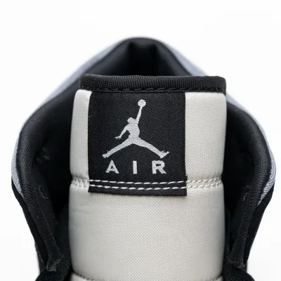 Air Jordan 1 Mid 'Satin Grey Toe'