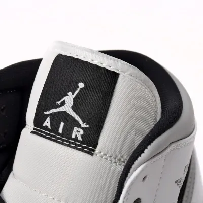 Air Jordan 1 Mid 'White Shadow'