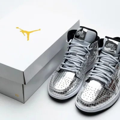 Air Jordan 1 Mid SE 'Disco Metallic Silver' (Women's)